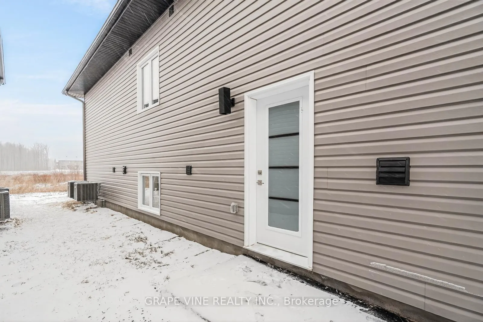 Photo 4 of 218-218A Cypress Street, The Nation, Limoges — HOMEH