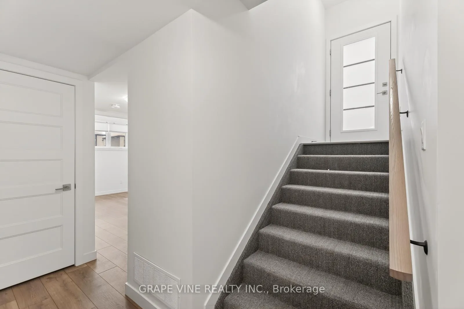 Photo 5 of 218-218A Cypress Street, The Nation, Limoges — HOMEH