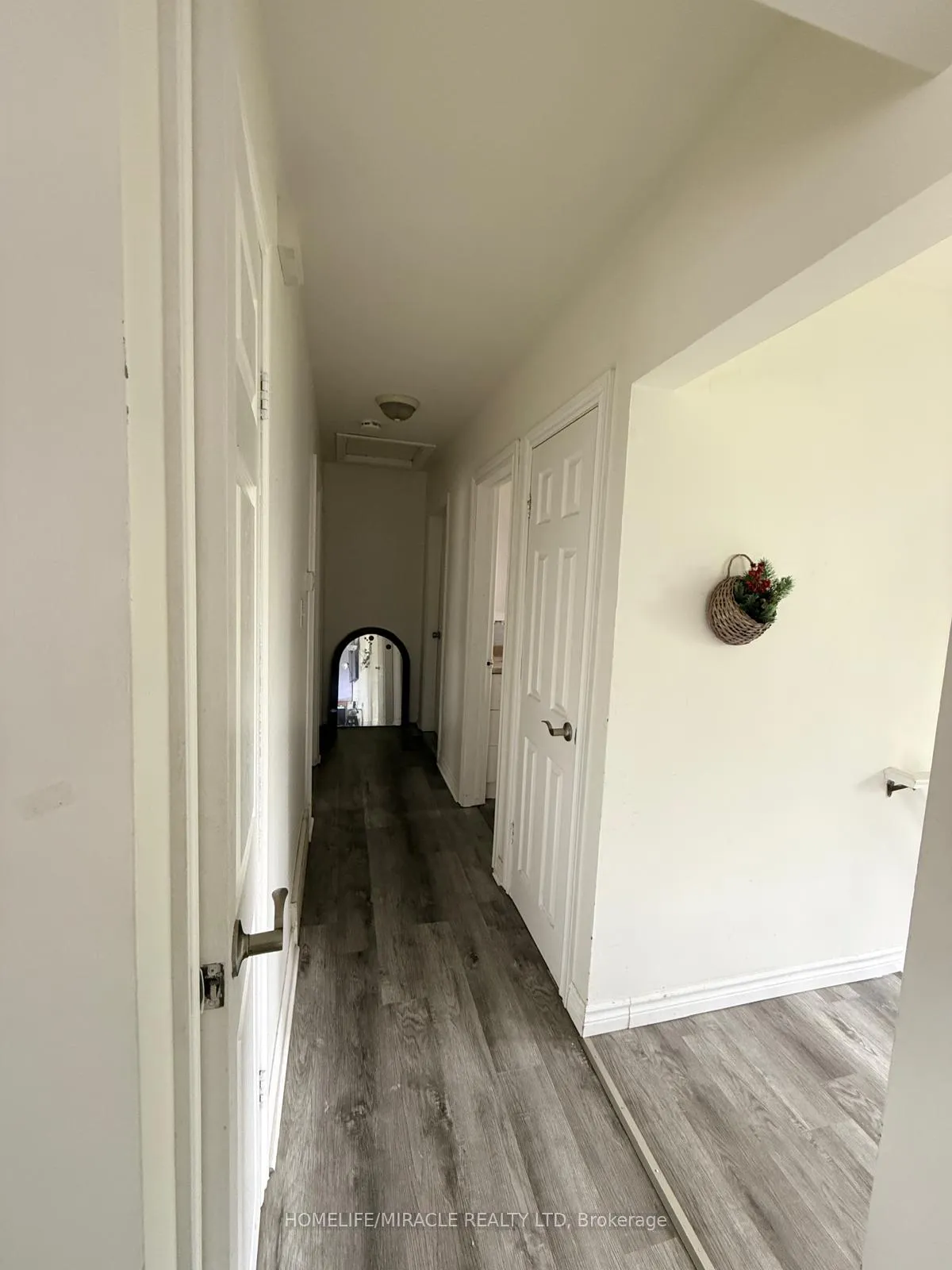 Photo 7 of 20 Weston Road, St. Catharines, Western Hill — HOMEH