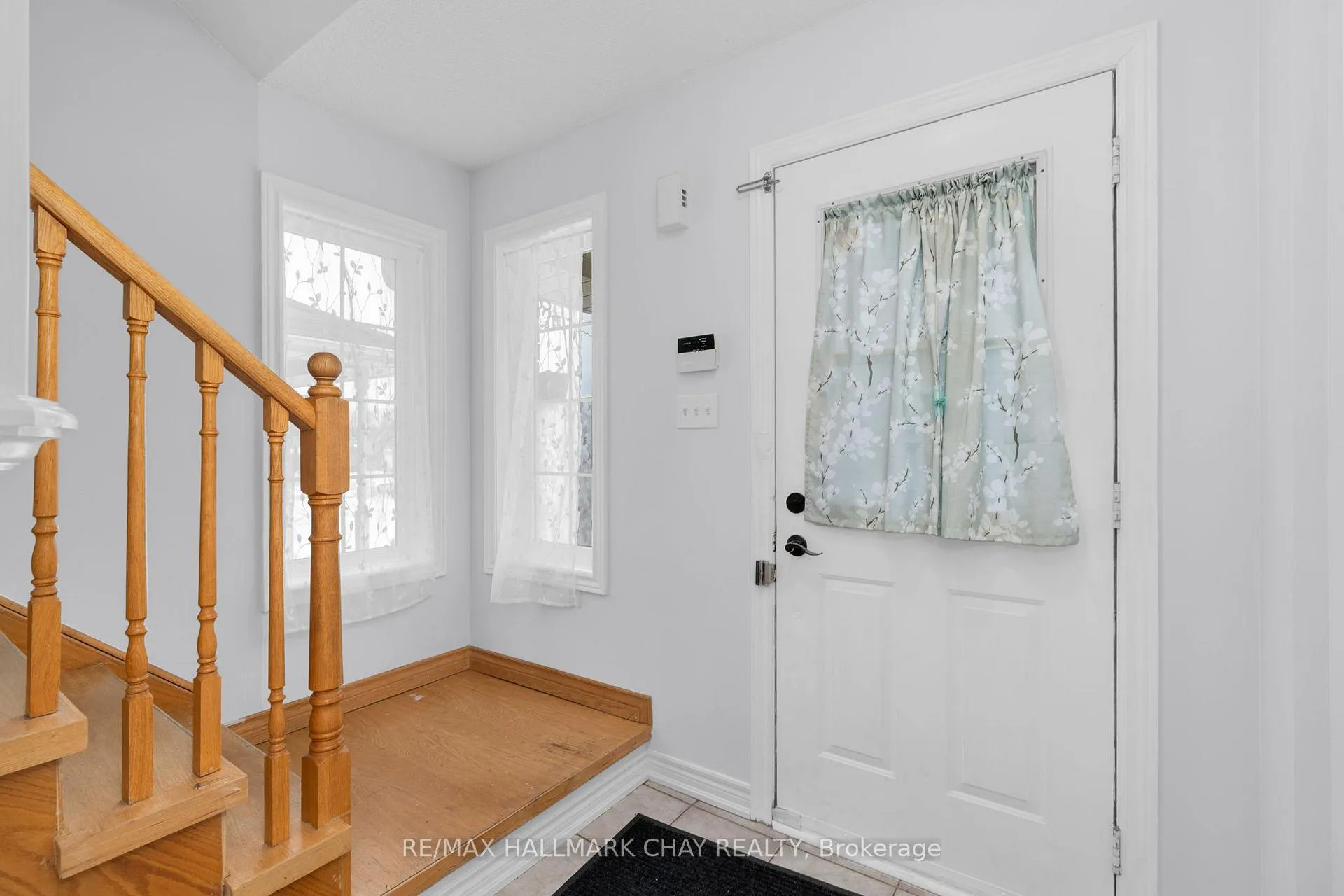 Photo 4 of 1324 Forest Street, Innisfil, Alcona — HOMEH