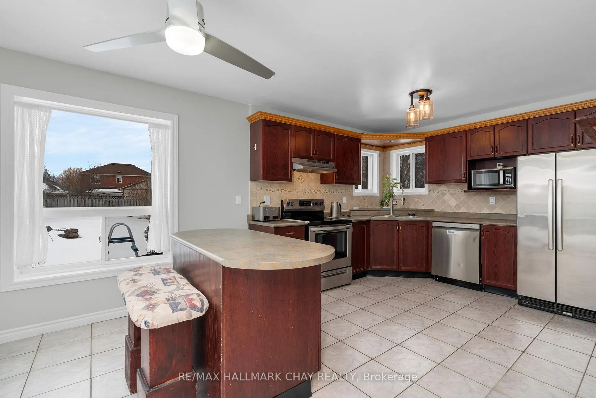 Photo 10 of 1324 Forest Street, Innisfil, Alcona — HOMEH