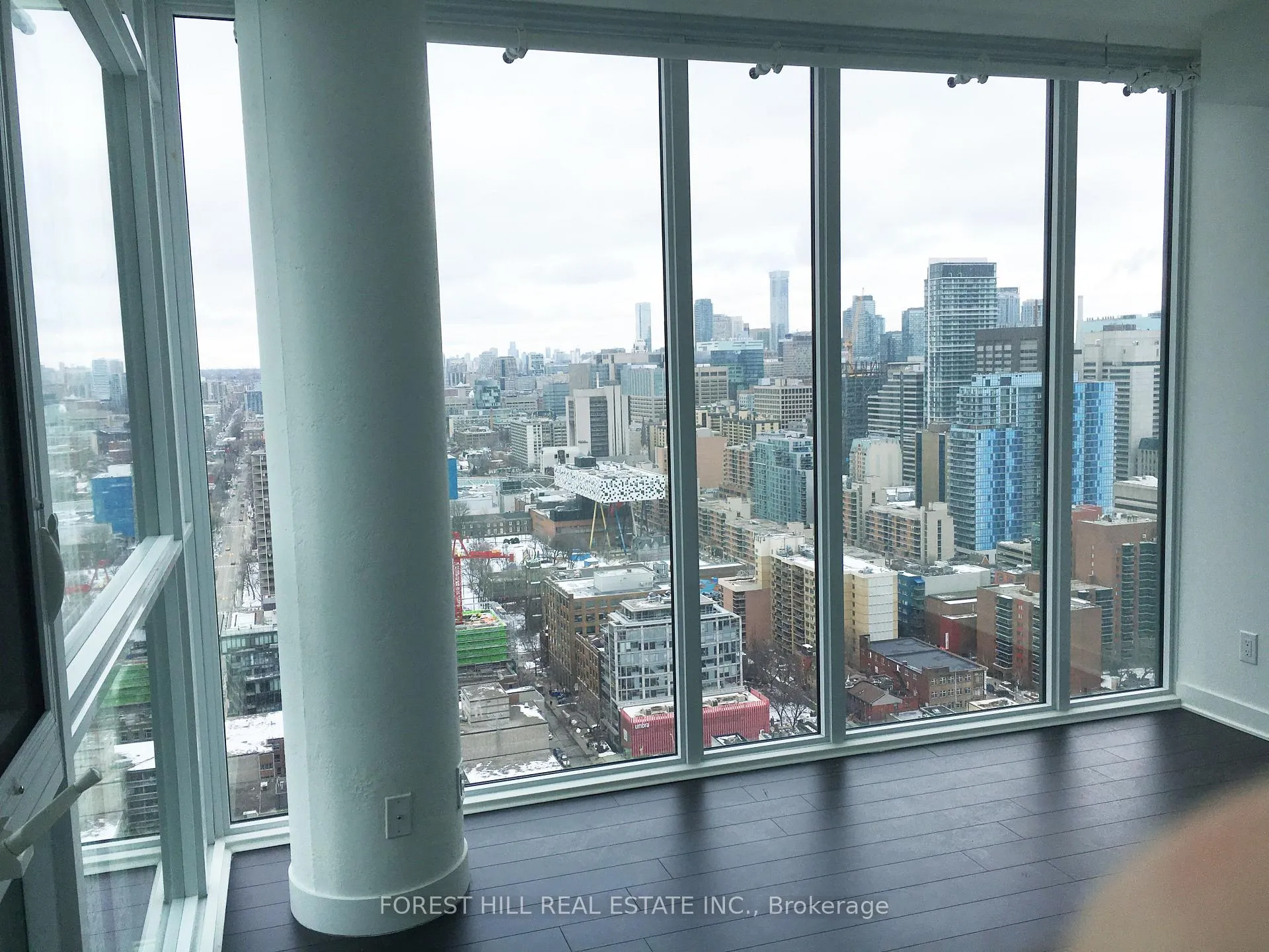 Photo 4 of Unit 3104, 290 Adelaide Street W, Toronto, Waterfront Communities — HOMEH