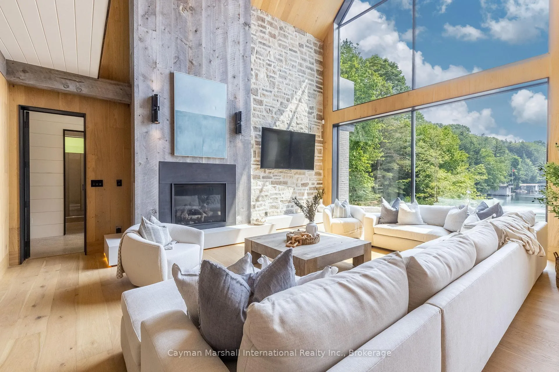 Photo 7 of 1002 Murphy Road, Muskoka Lakes, Medora — HOMEH
