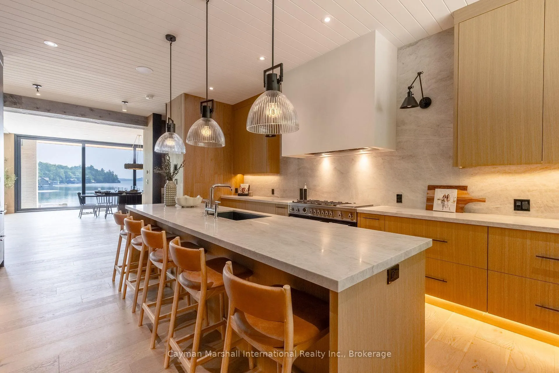 Photo 10 of 1002 Murphy Road, Muskoka Lakes, Medora — HOMEH