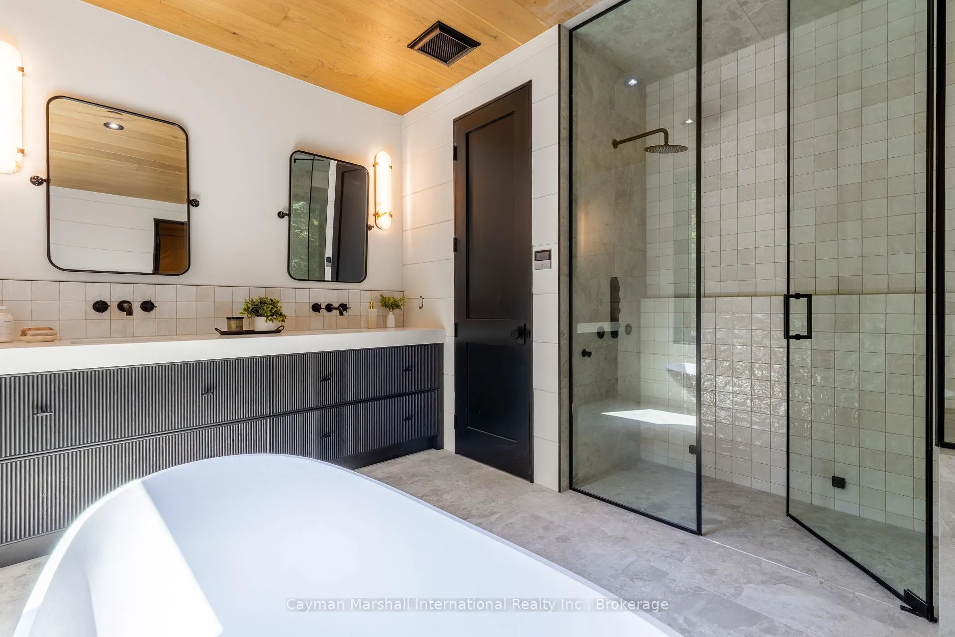 Photo 22 of 1002 Murphy Road, Muskoka Lakes, Medora — HOMEH