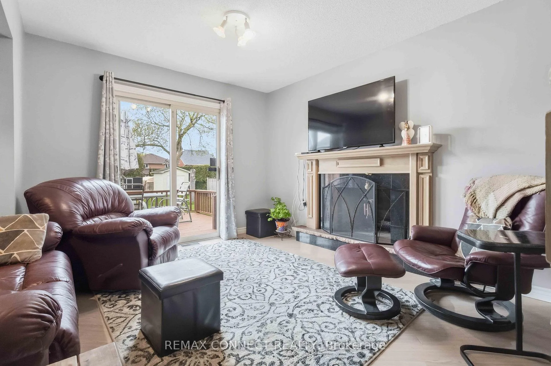 Photo 7 of 1805 Woodview Avenue, Pickering, Highbush — HOMEH