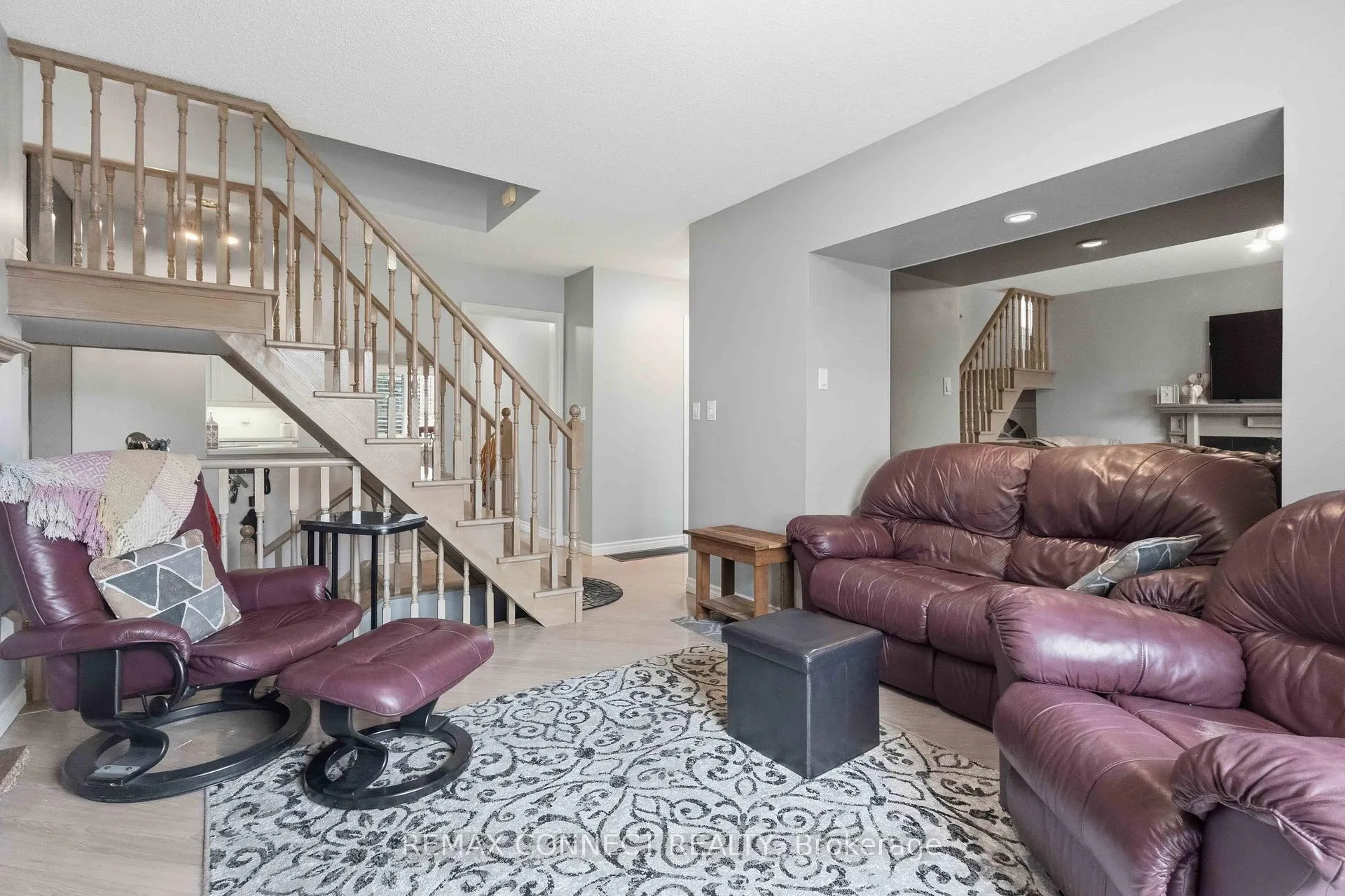 Photo 8 of 1805 Woodview Avenue, Pickering, Highbush — HOMEH