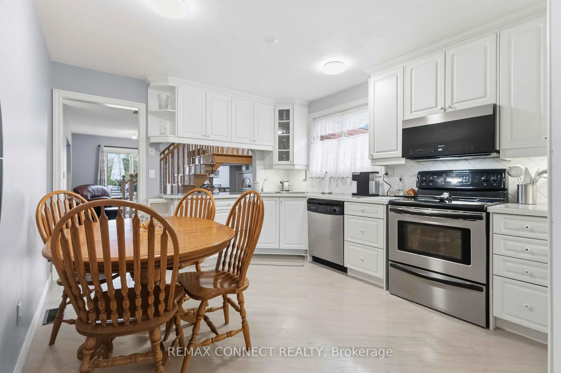 Photo 10 of 1805 Woodview Avenue, Pickering, Highbush — HOMEH