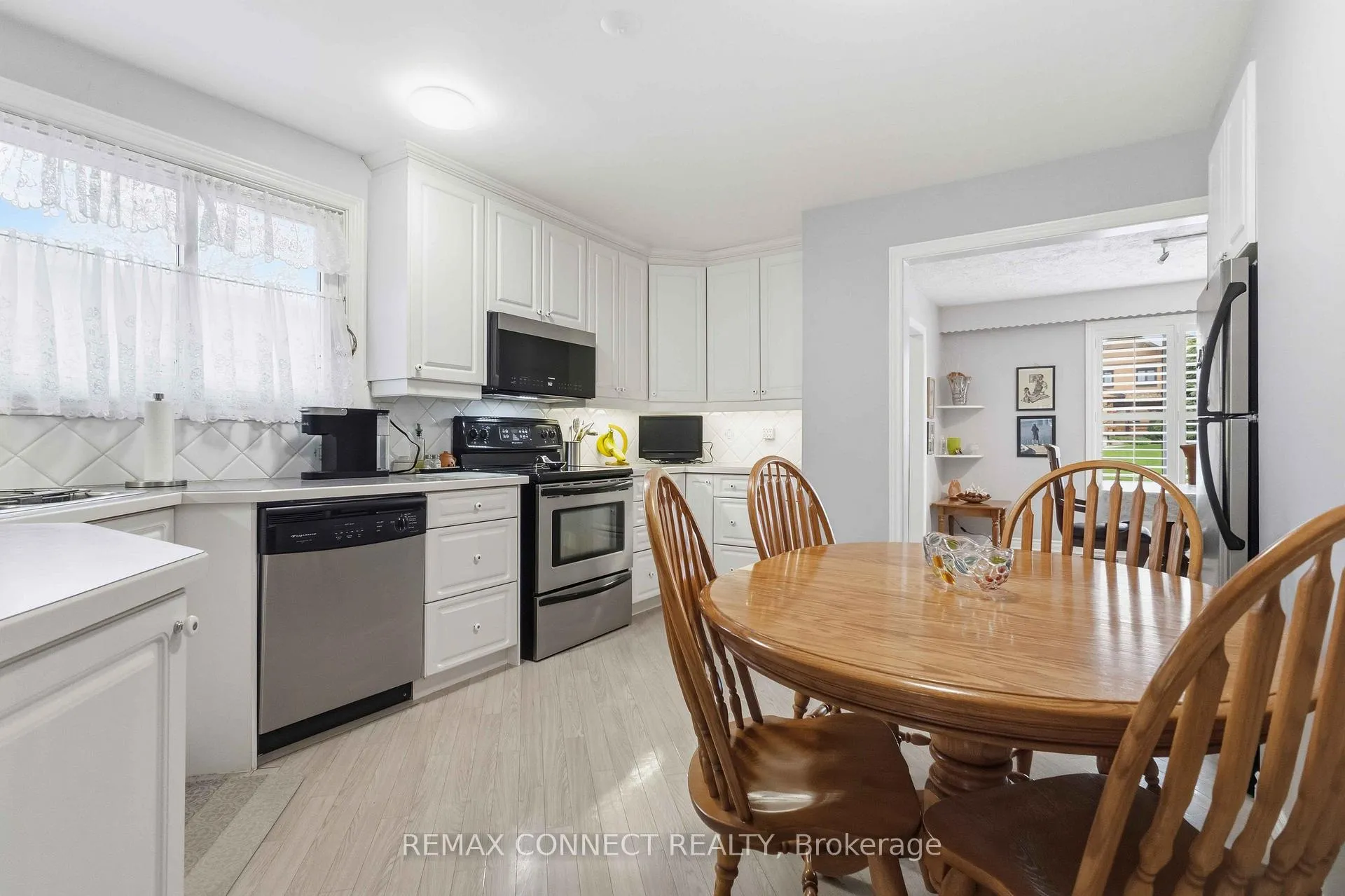 Photo 15 of 1805 Woodview Avenue, Pickering, Highbush — HOMEH
