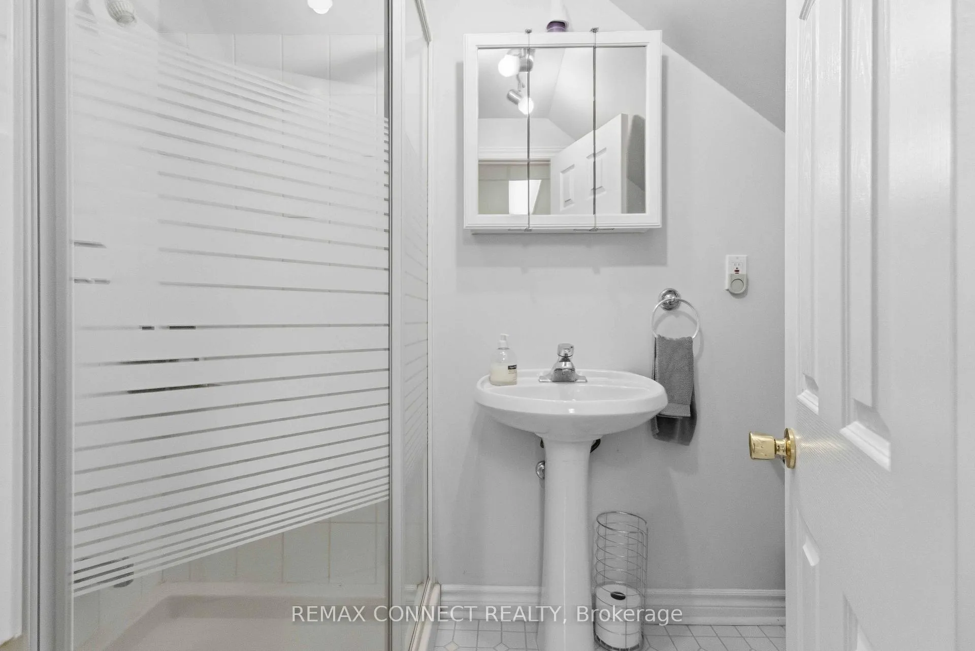 Photo 24 of 1805 Woodview Avenue, Pickering, Highbush — HOMEH
