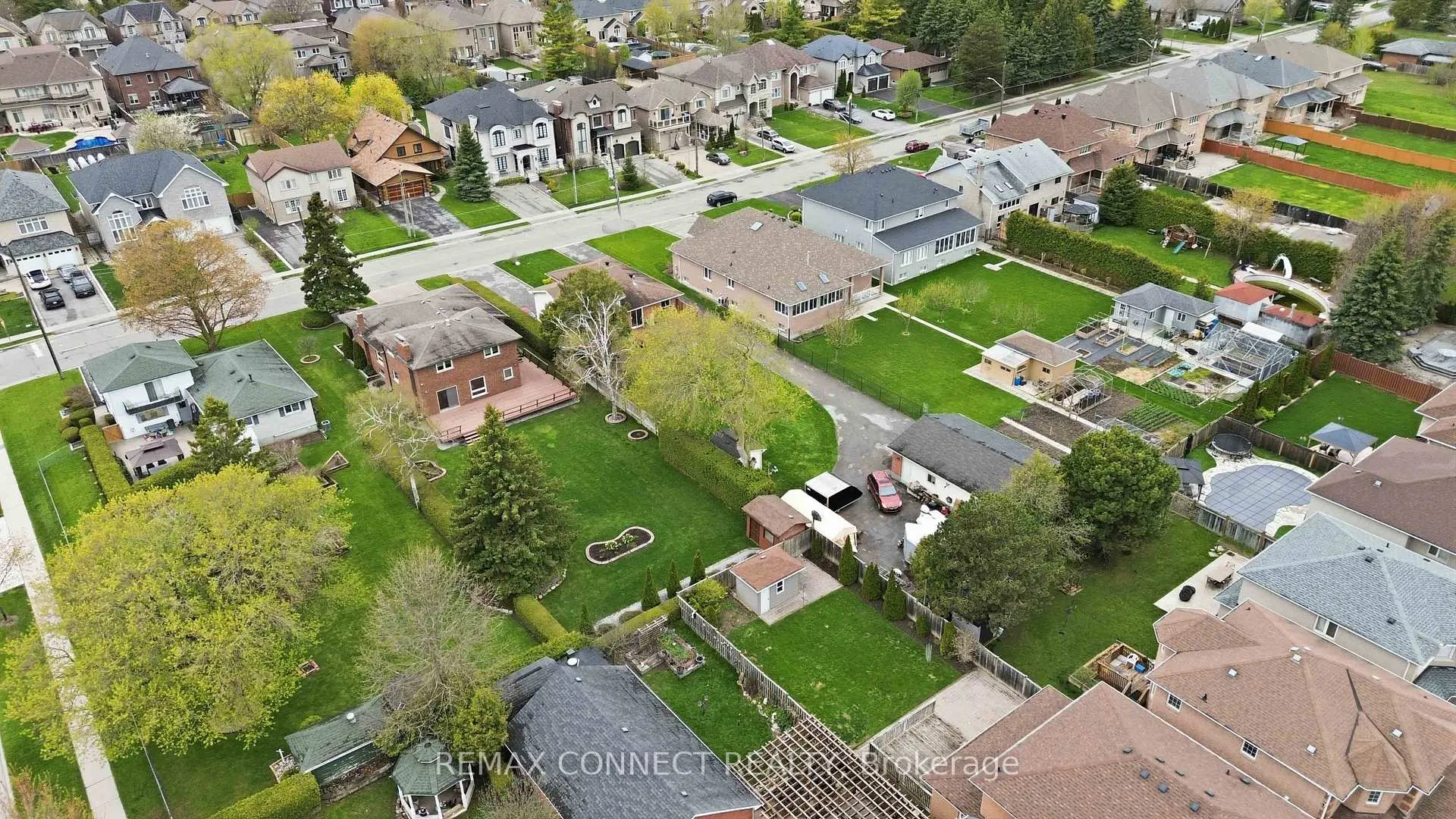 Photo 33 of 1805 Woodview Avenue, Pickering, Highbush — HOMEH