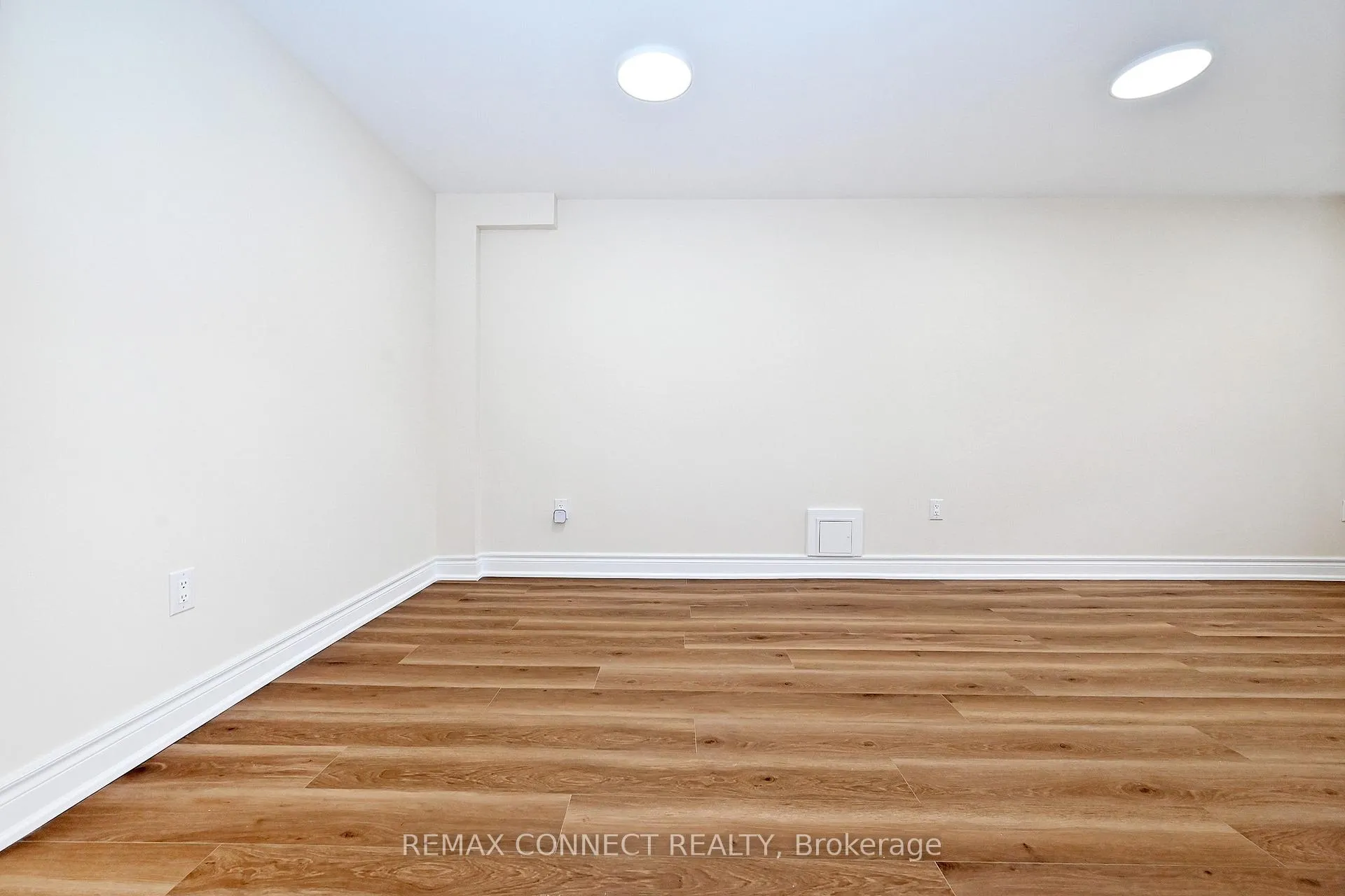 Photo 10 of 1788 Shelburne Street, Oshawa, Samac — HOMEH