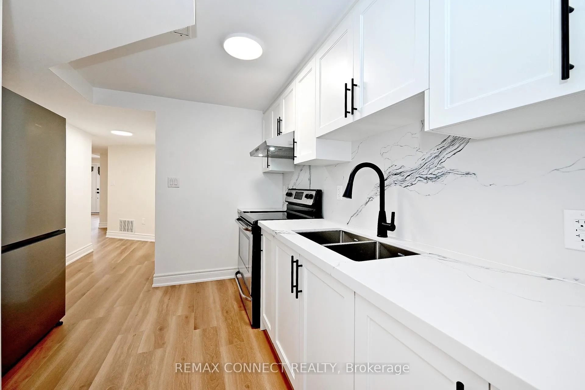 Photo 15 of 1788 Shelburne Street, Oshawa, Samac — HOMEH