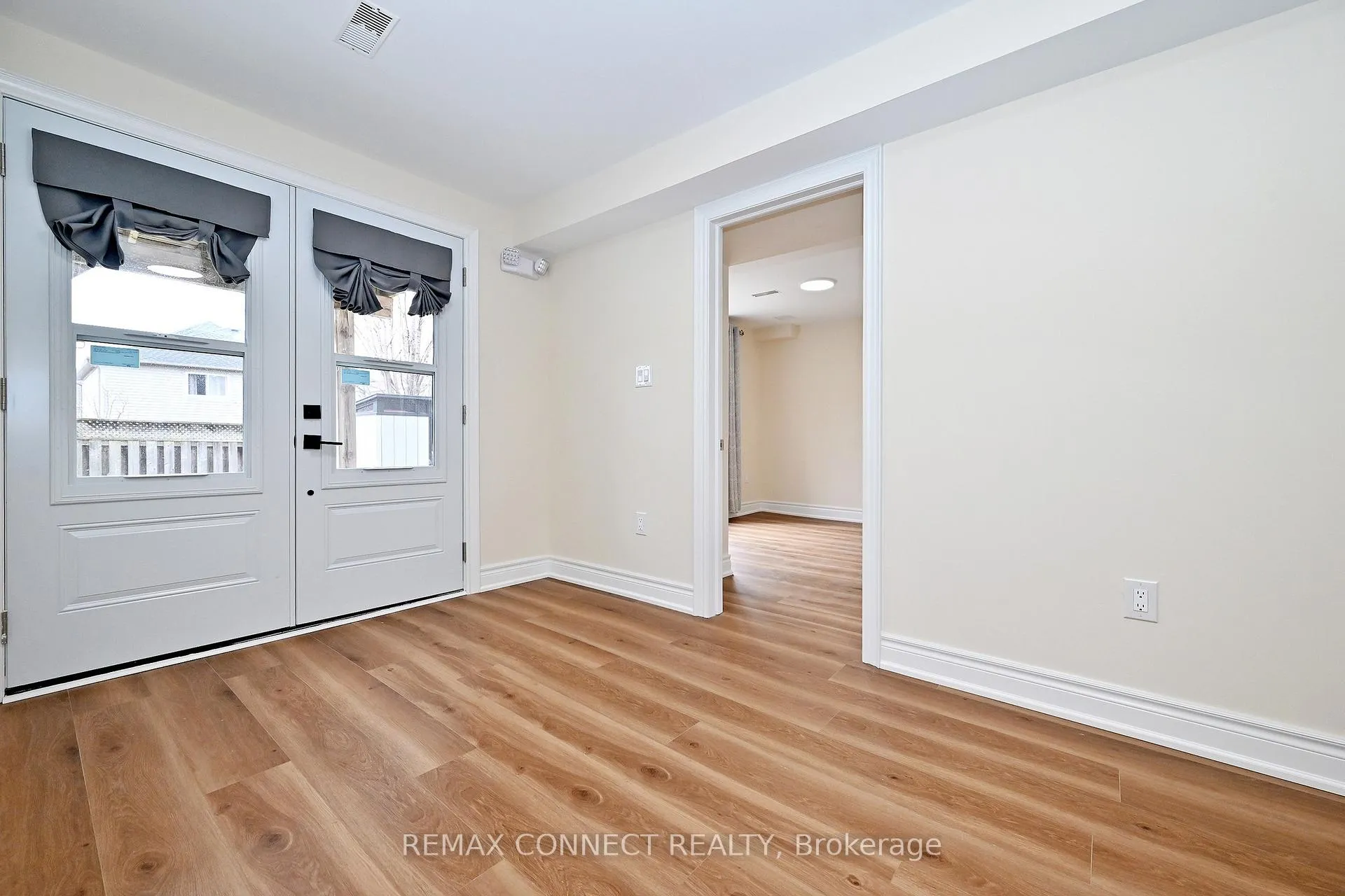 Photo 22 of 1788 Shelburne Street, Oshawa, Samac — HOMEH