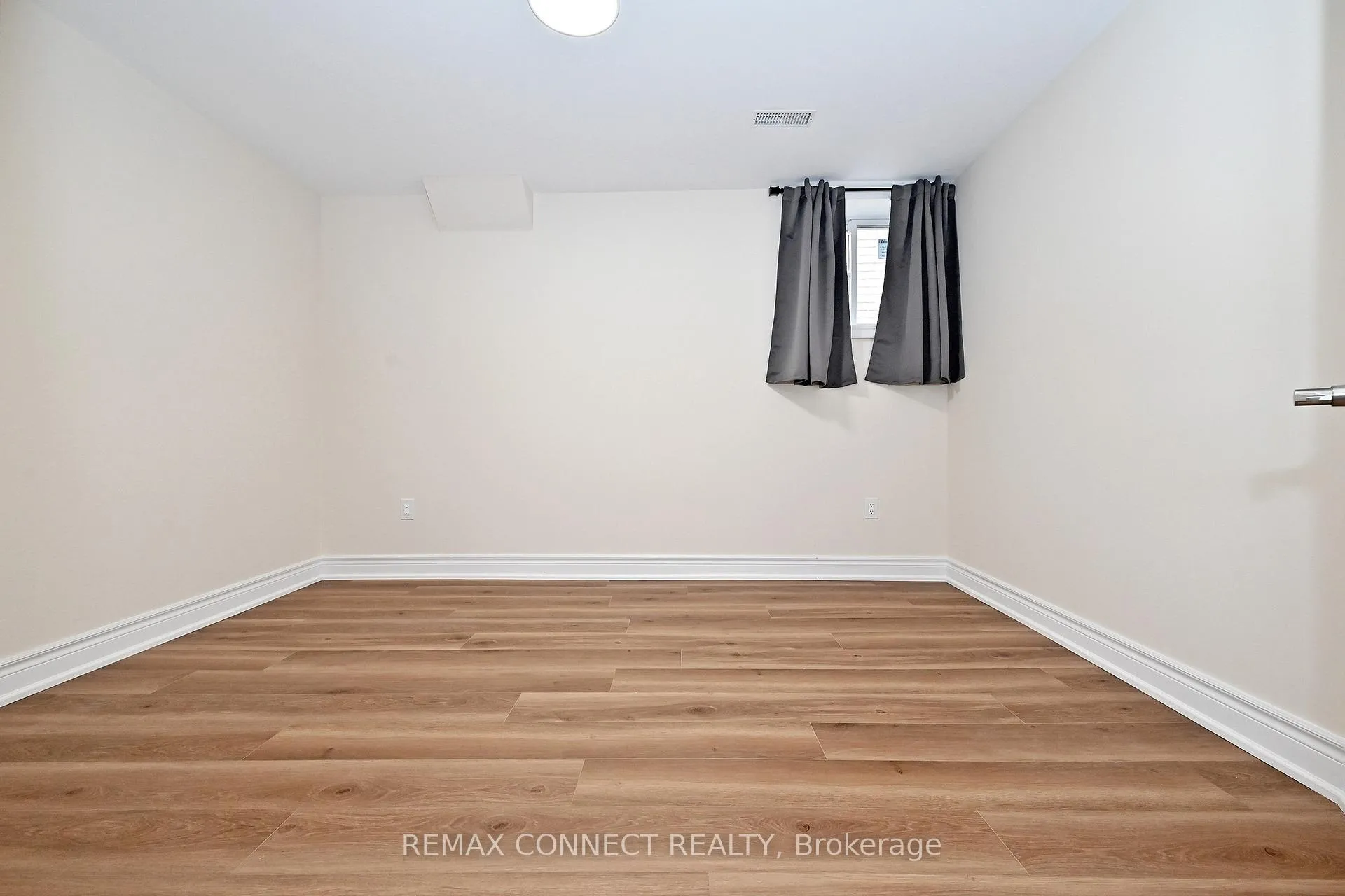 Photo 27 of 1788 Shelburne Street, Oshawa, Samac — HOMEH