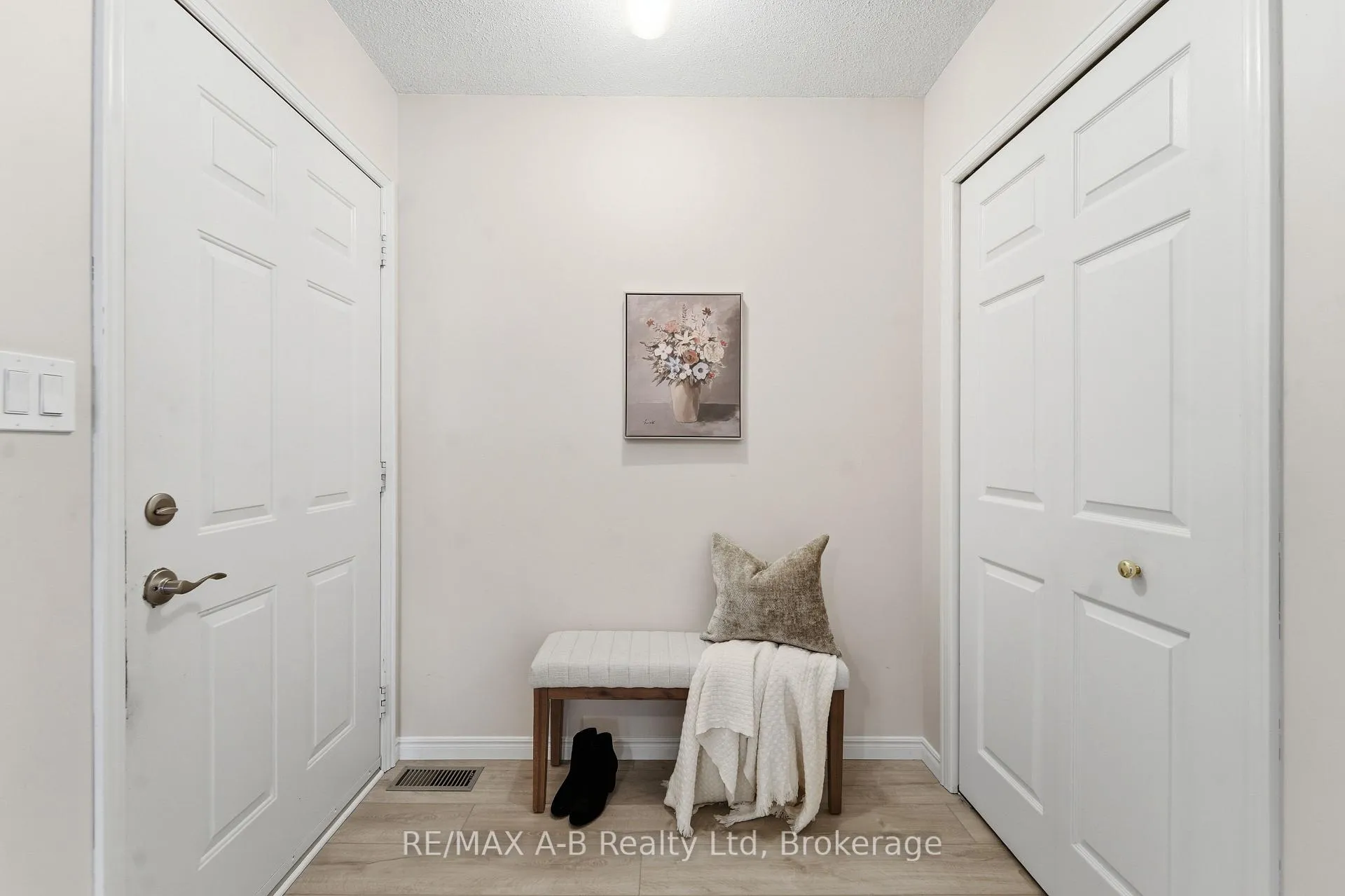 Photo 12 of 178 Toronto Street E, West Perth, Mitchell — HOMEH