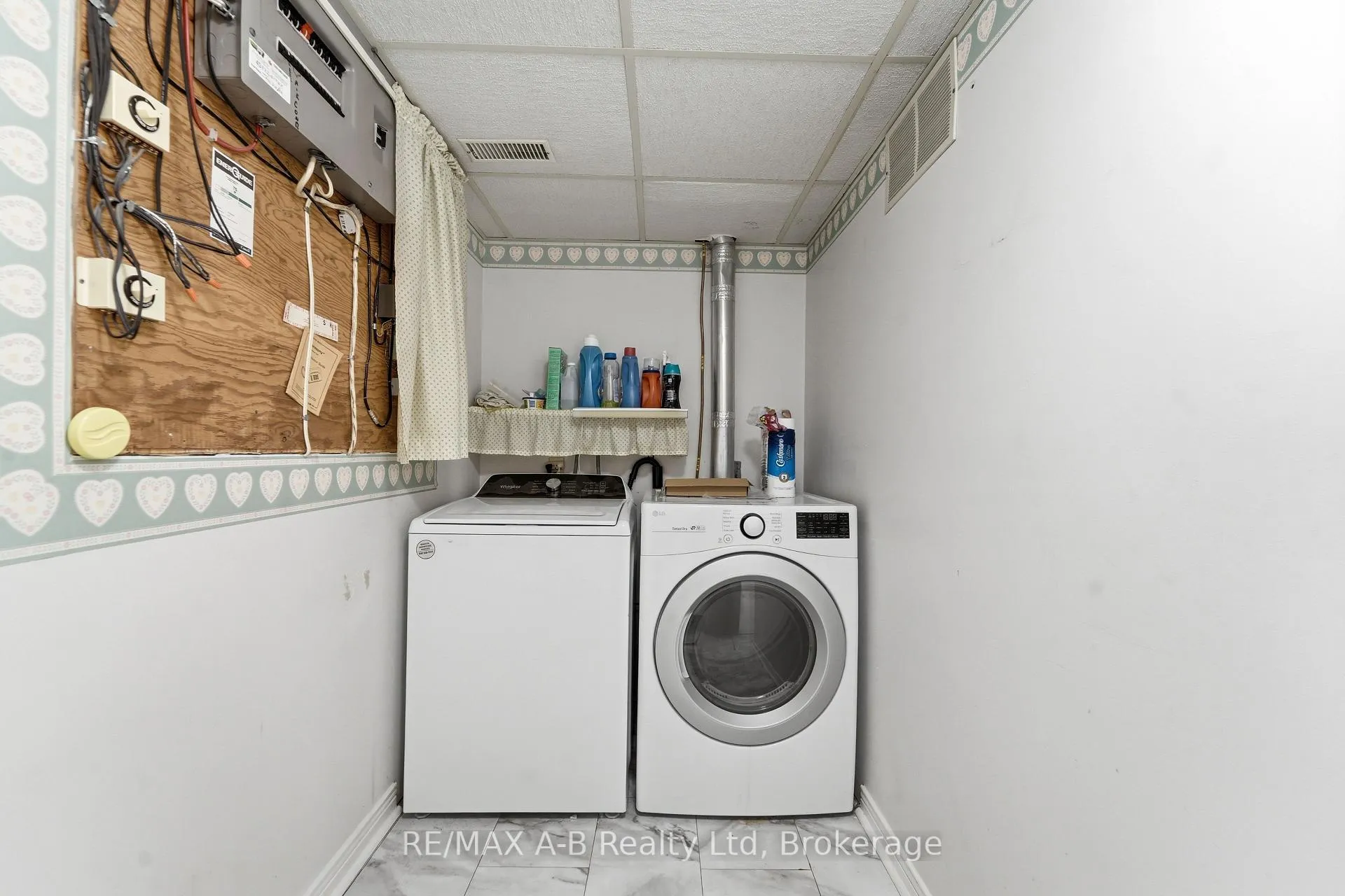 Photo 32 of 178 Toronto Street E, West Perth, Mitchell — HOMEH