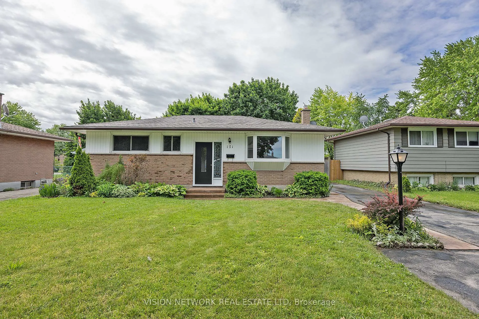Photo 1 of 171 Pawnee Road, London, East D — HOMEH