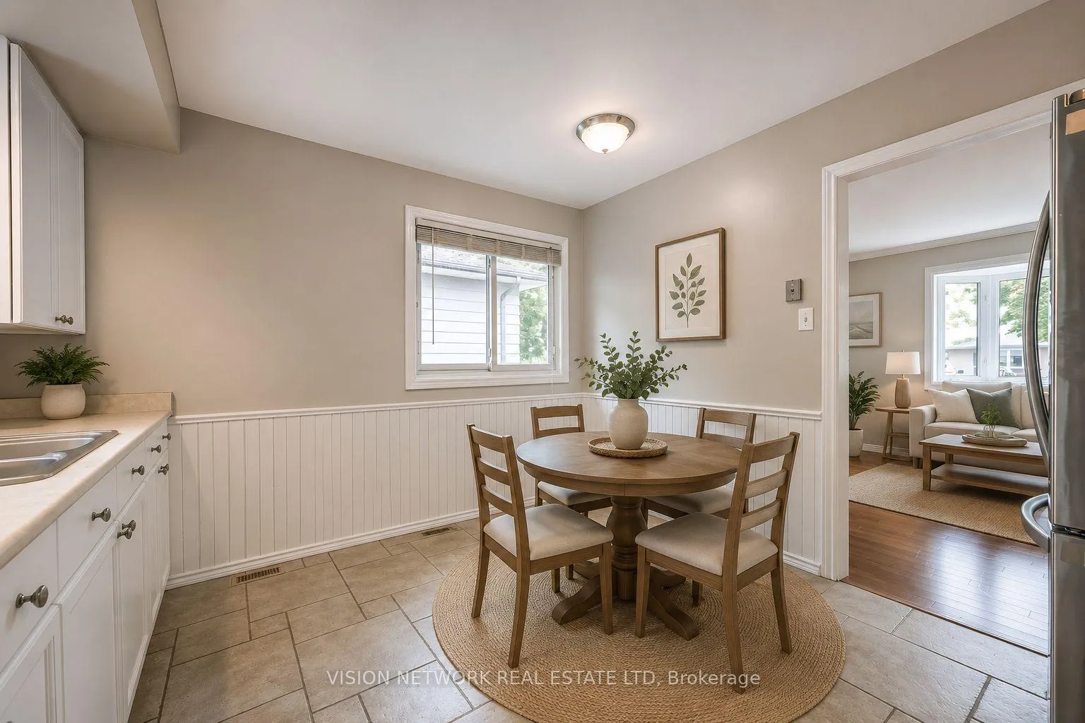 Photo 6 of 171 Pawnee Road, London, East D — HOMEH