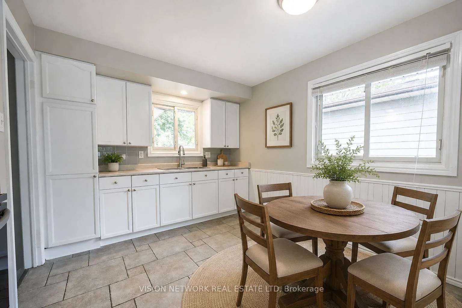Photo 7 of 171 Pawnee Road, London, East D — HOMEH