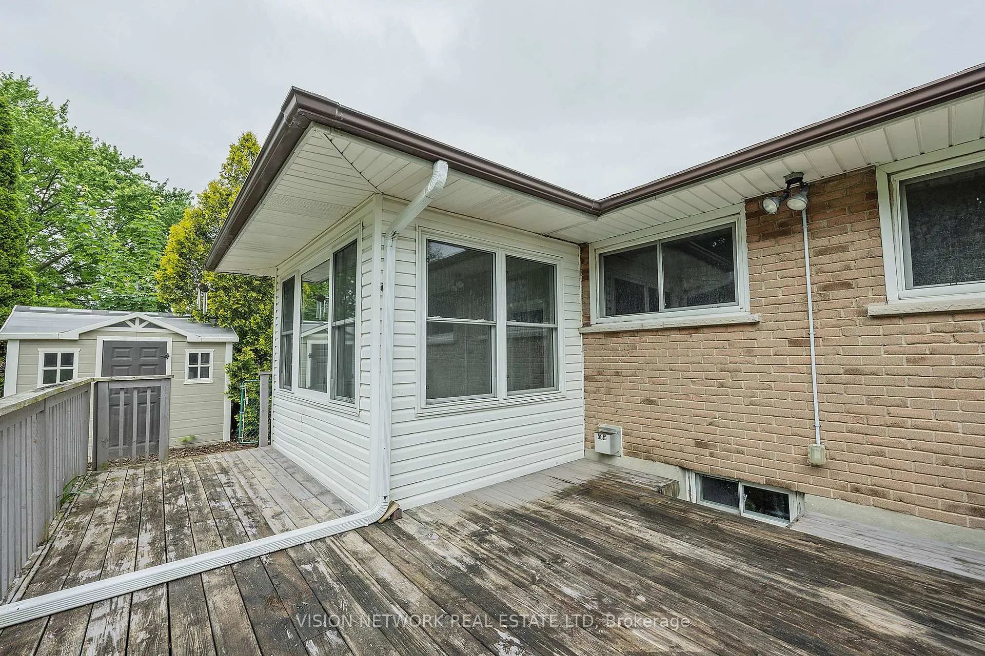Photo 16 of 171 Pawnee Road, London, East D — HOMEH