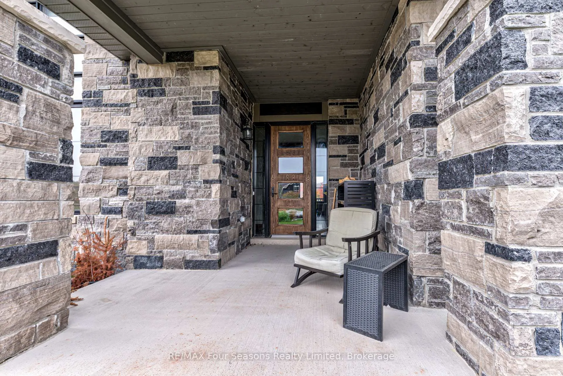 Photo 59 of 9 Windrose Valley Boulevard, Clearview, Rural Clearview — HOMEH
