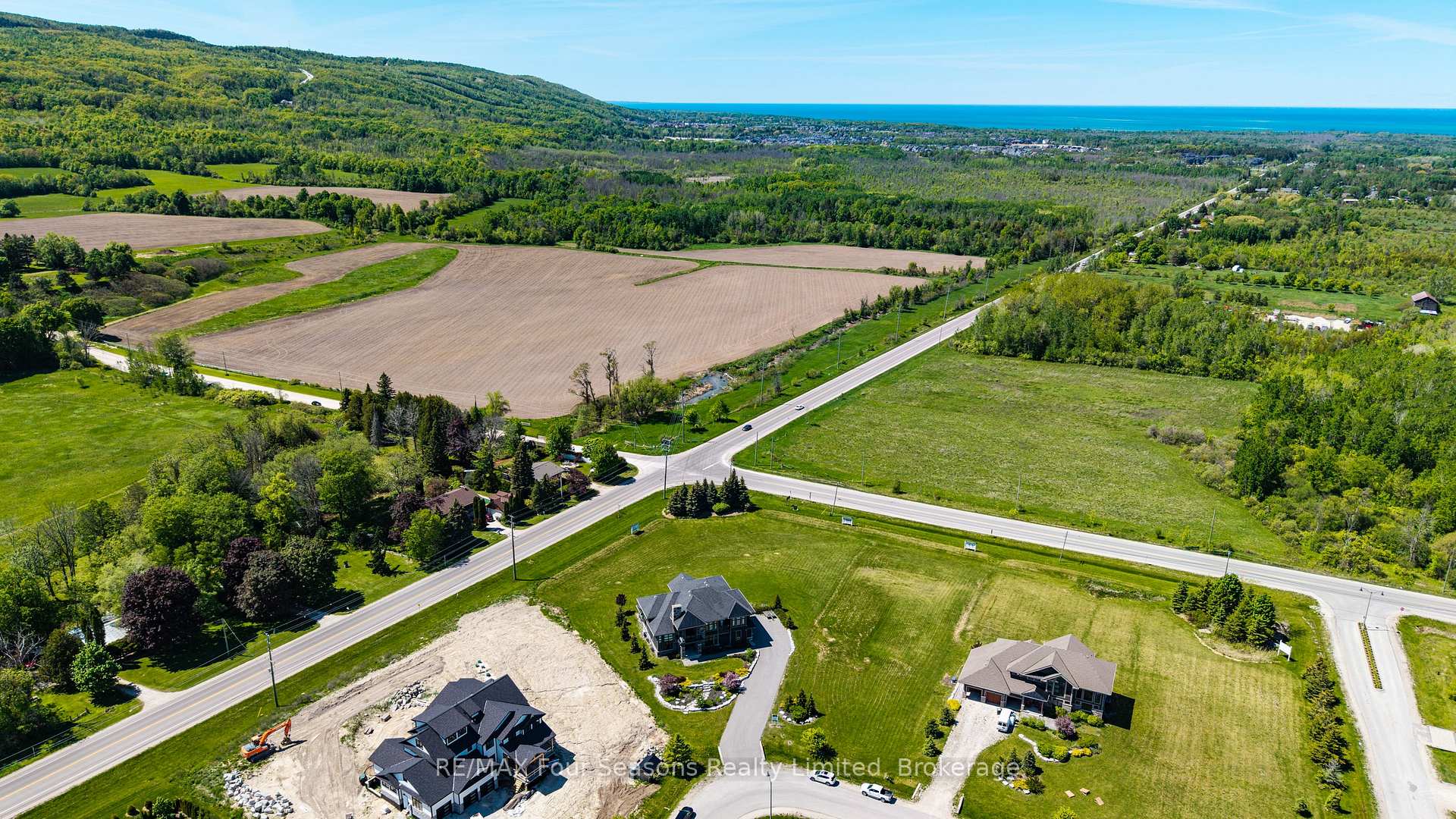 Photo 48 of 9 Windrose Valley Boulevard, Clearview, Rural Clearview — HOMEH