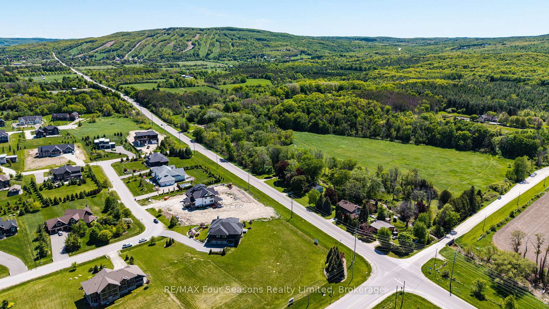 Photo 50 of 9 Windrose Valley Boulevard, Clearview, Rural Clearview — HOMEH