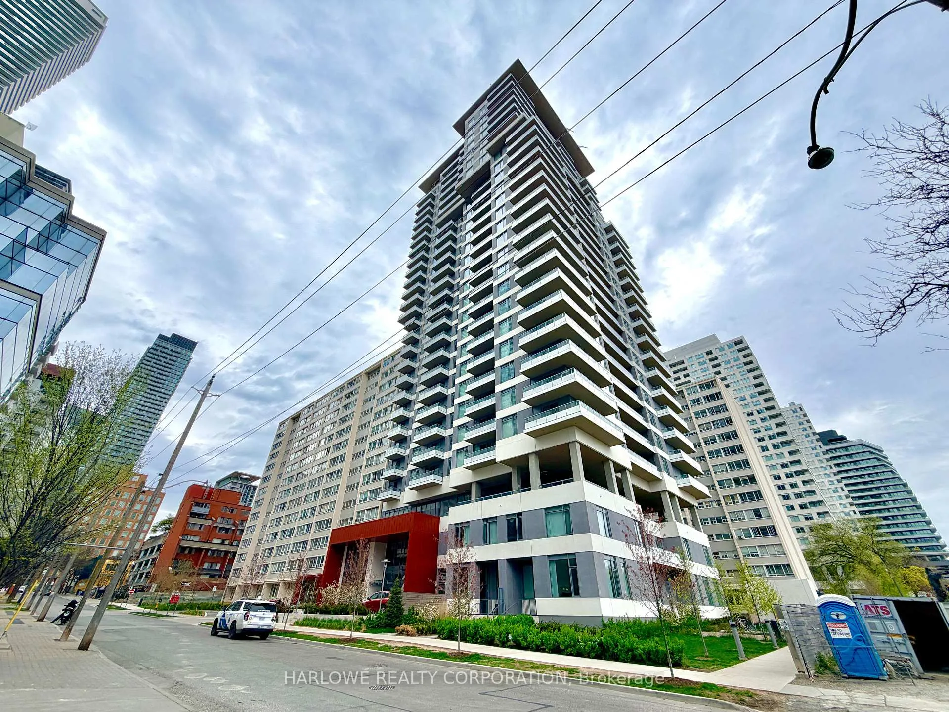Front of Unit 602, 25 Holly Street