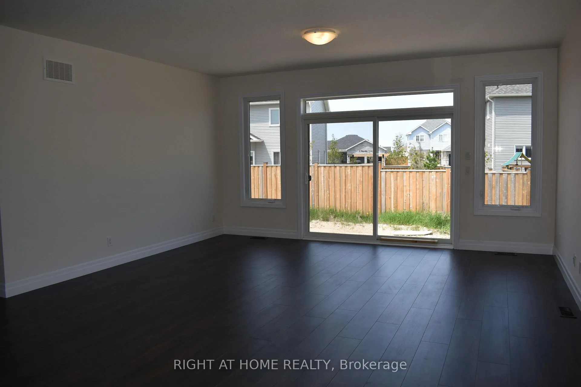 Photo 3 of 48 Allenwood Road, Springwater, Elmvale — HOMEH