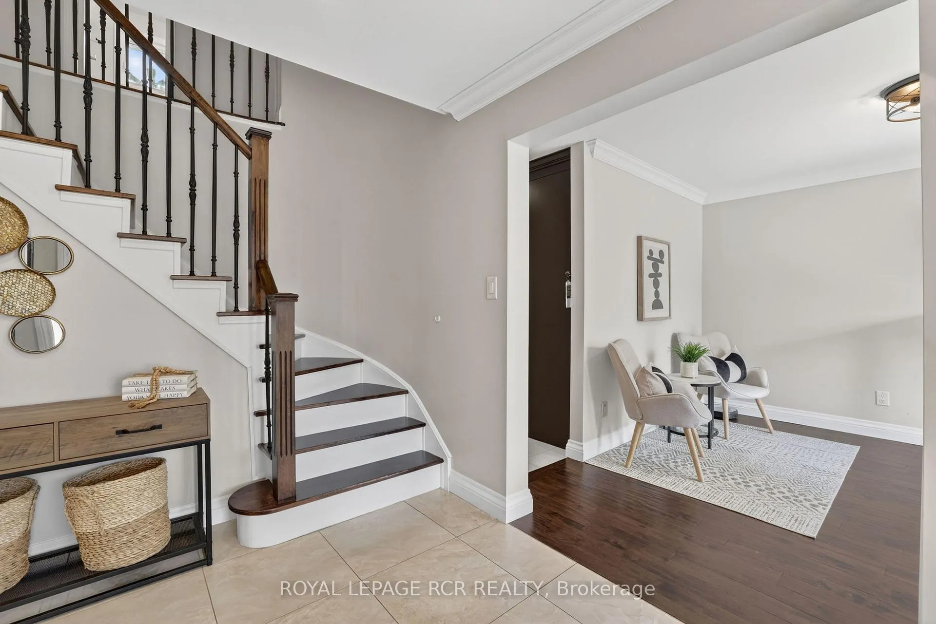 Photo 8 of 35 Mccabe Crescent, Caledon, Bolton North — HOMEH