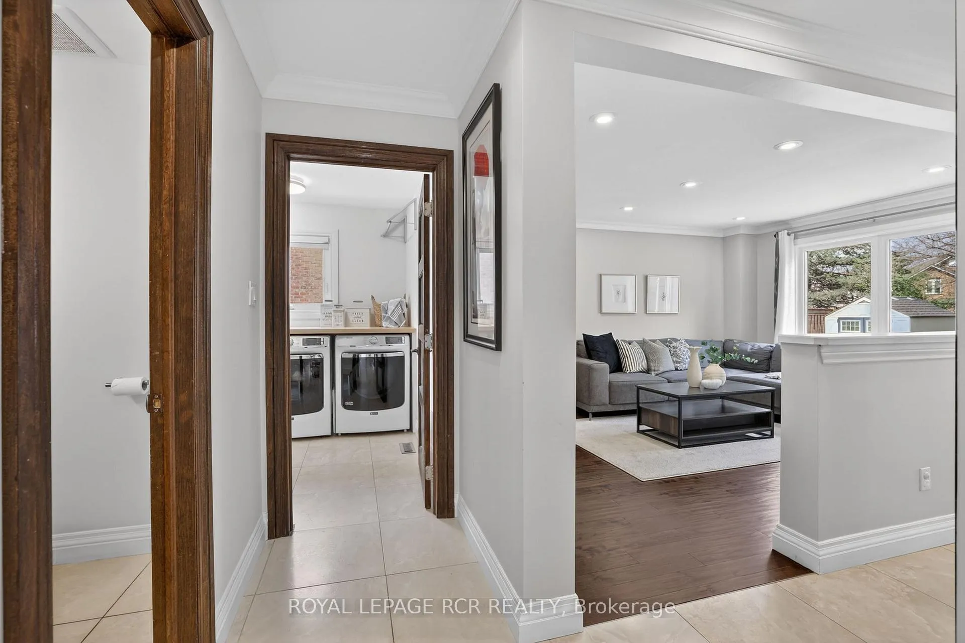 Photo 9 of 35 Mccabe Crescent, Caledon, Bolton North — HOMEH