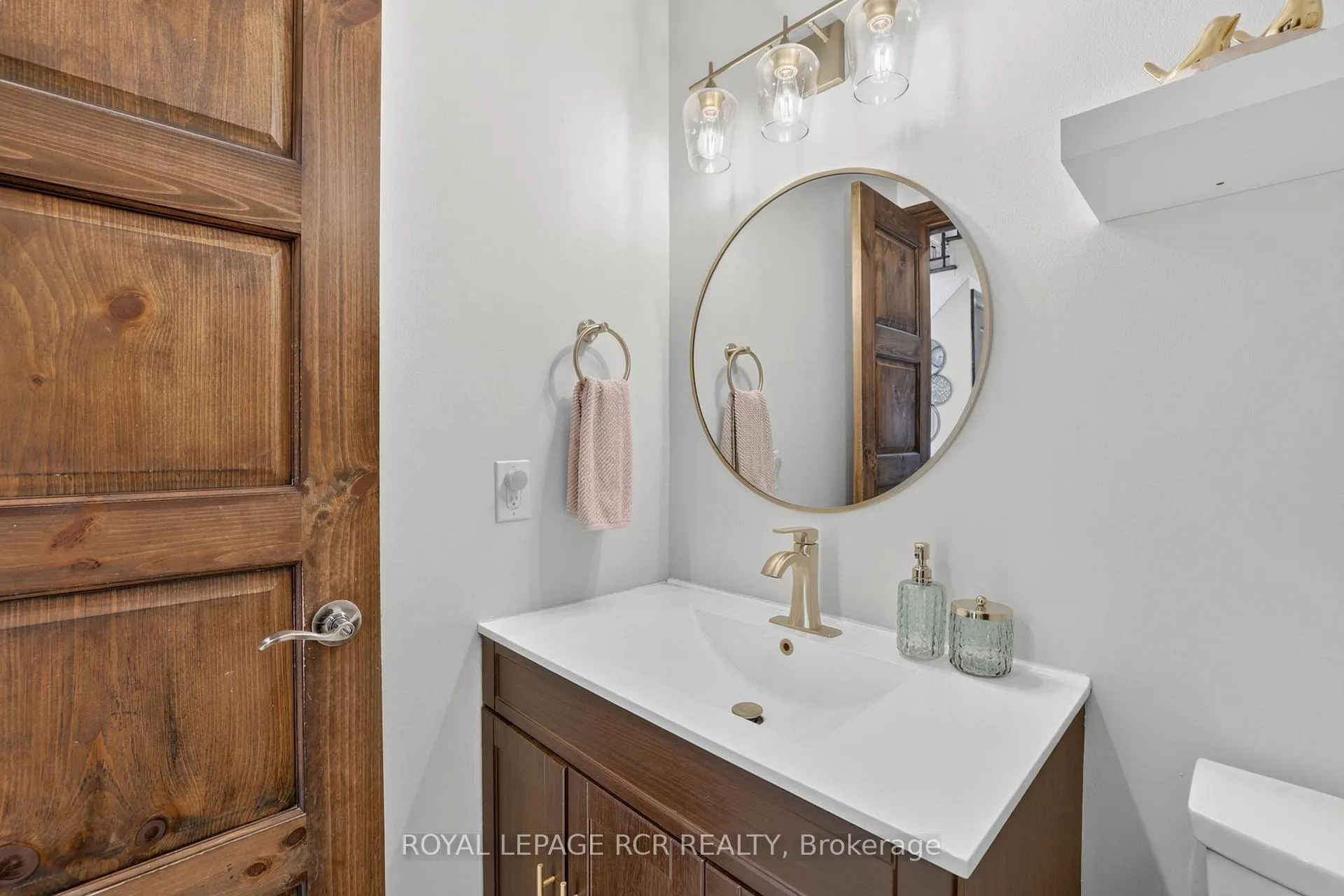 Photo 20 of 35 Mccabe Crescent, Caledon, Bolton North — HOMEH