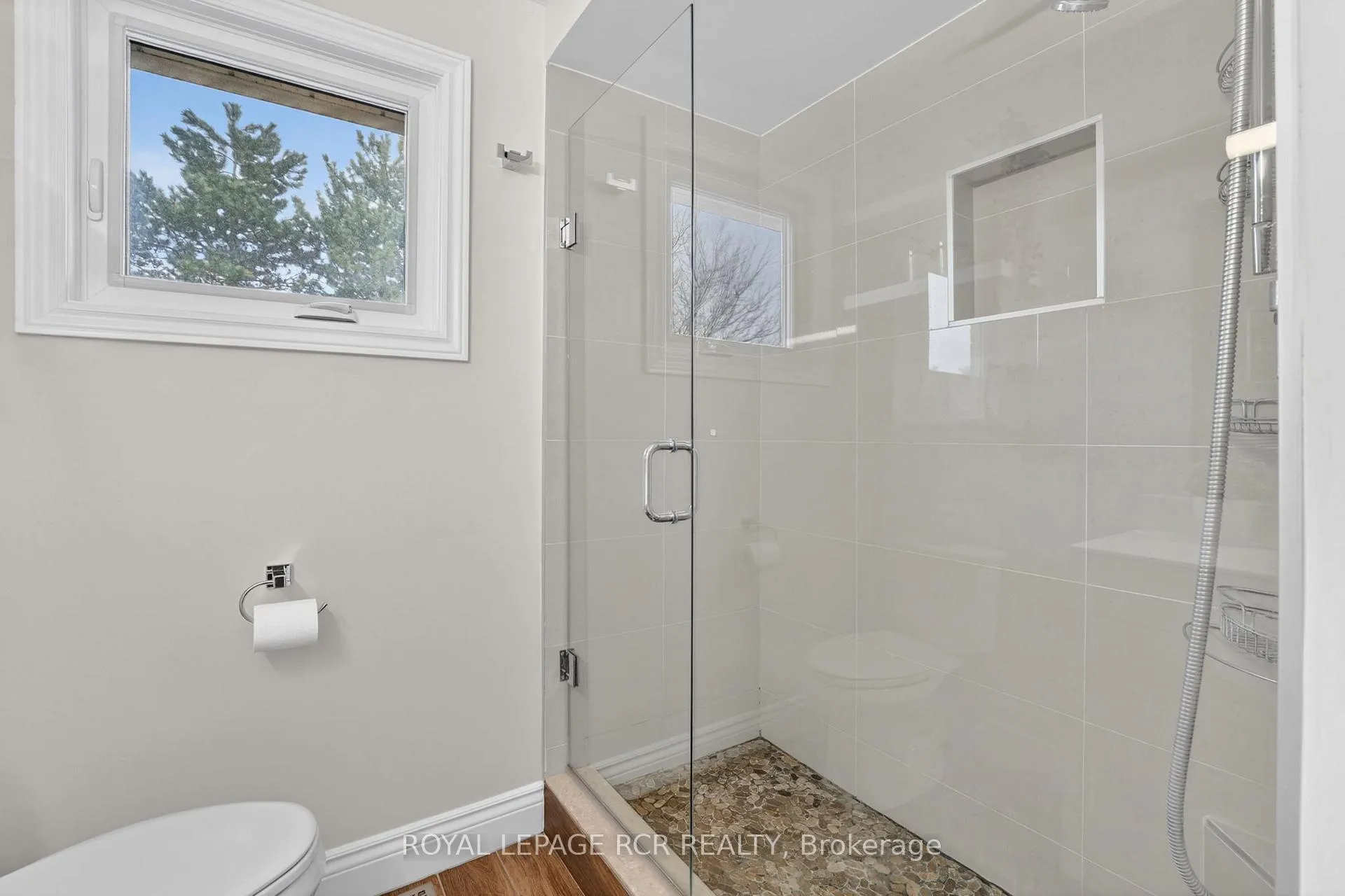 Photo 26 of 35 Mccabe Crescent, Caledon, Bolton North — HOMEH