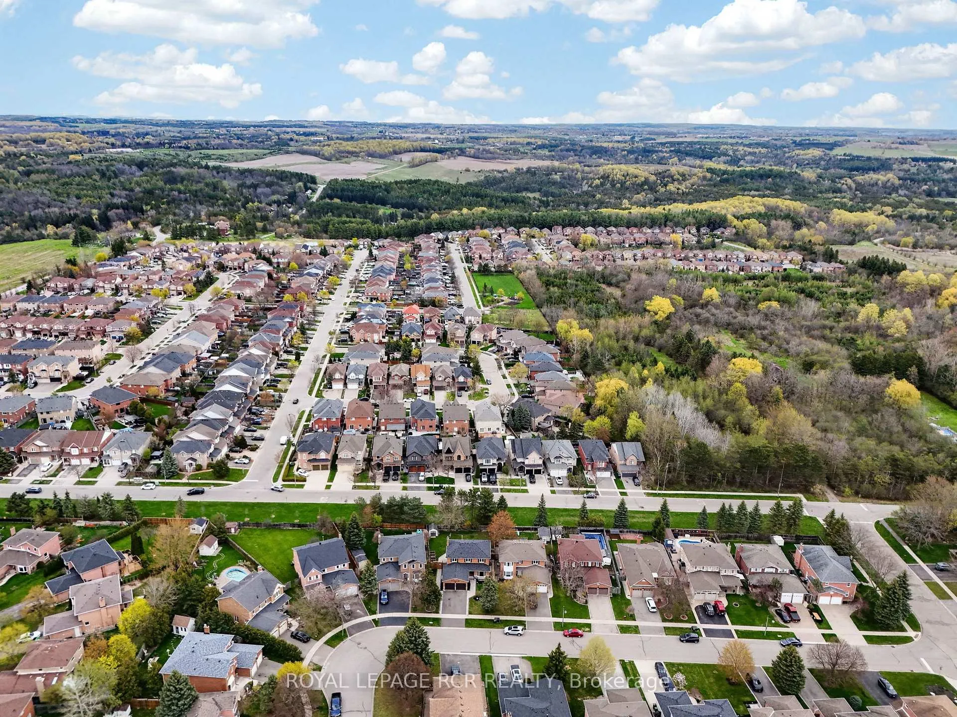 Photo 44 of 35 Mccabe Crescent, Caledon, Bolton North — HOMEH