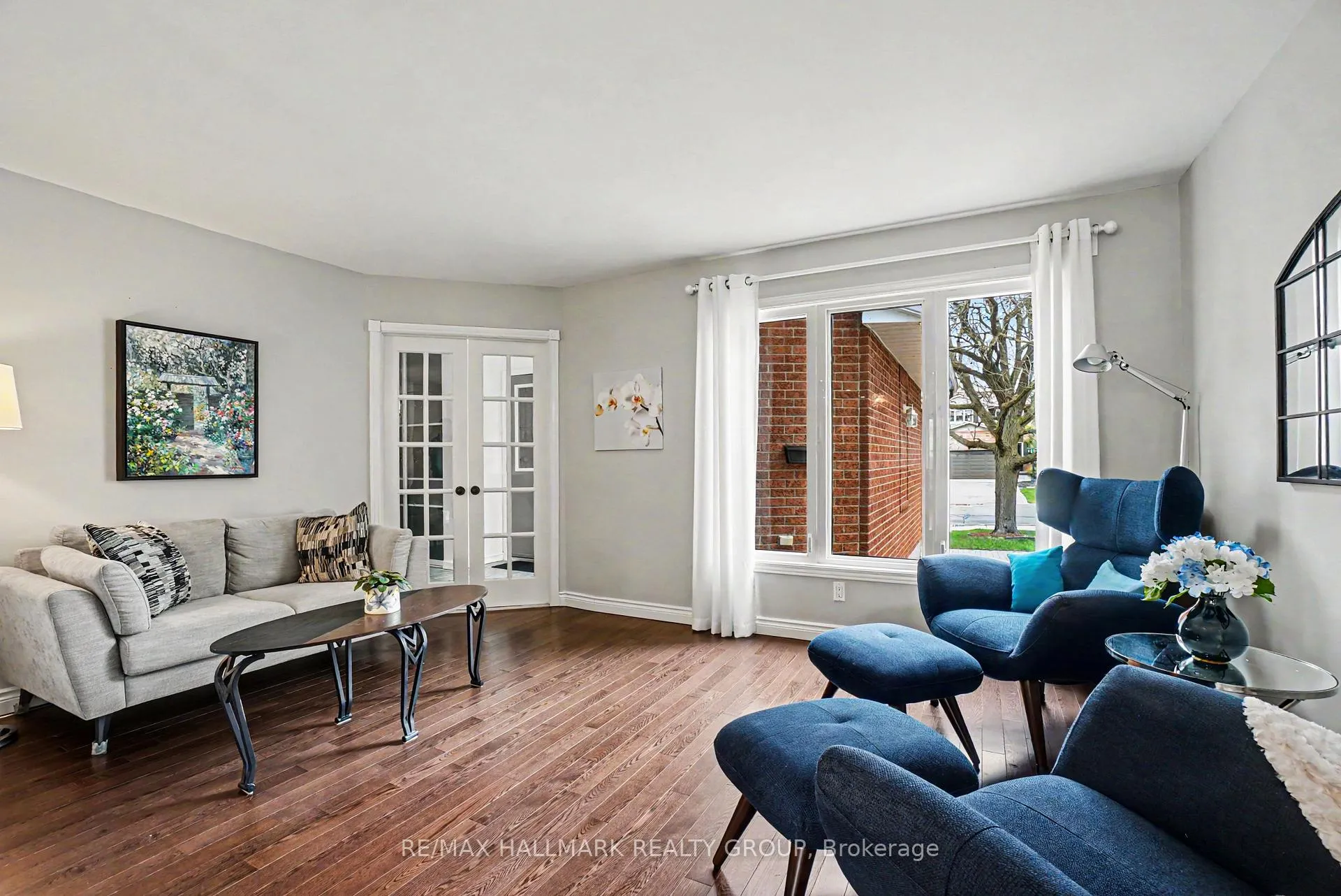 Photo 14 of 2056 Wildflower Drive, Ottawa, Queenswood Heights South — HOMEH