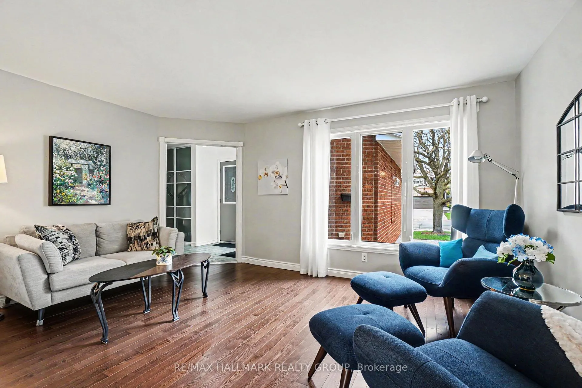 Photo 15 of 2056 Wildflower Drive, Ottawa, Queenswood Heights South — HOMEH
