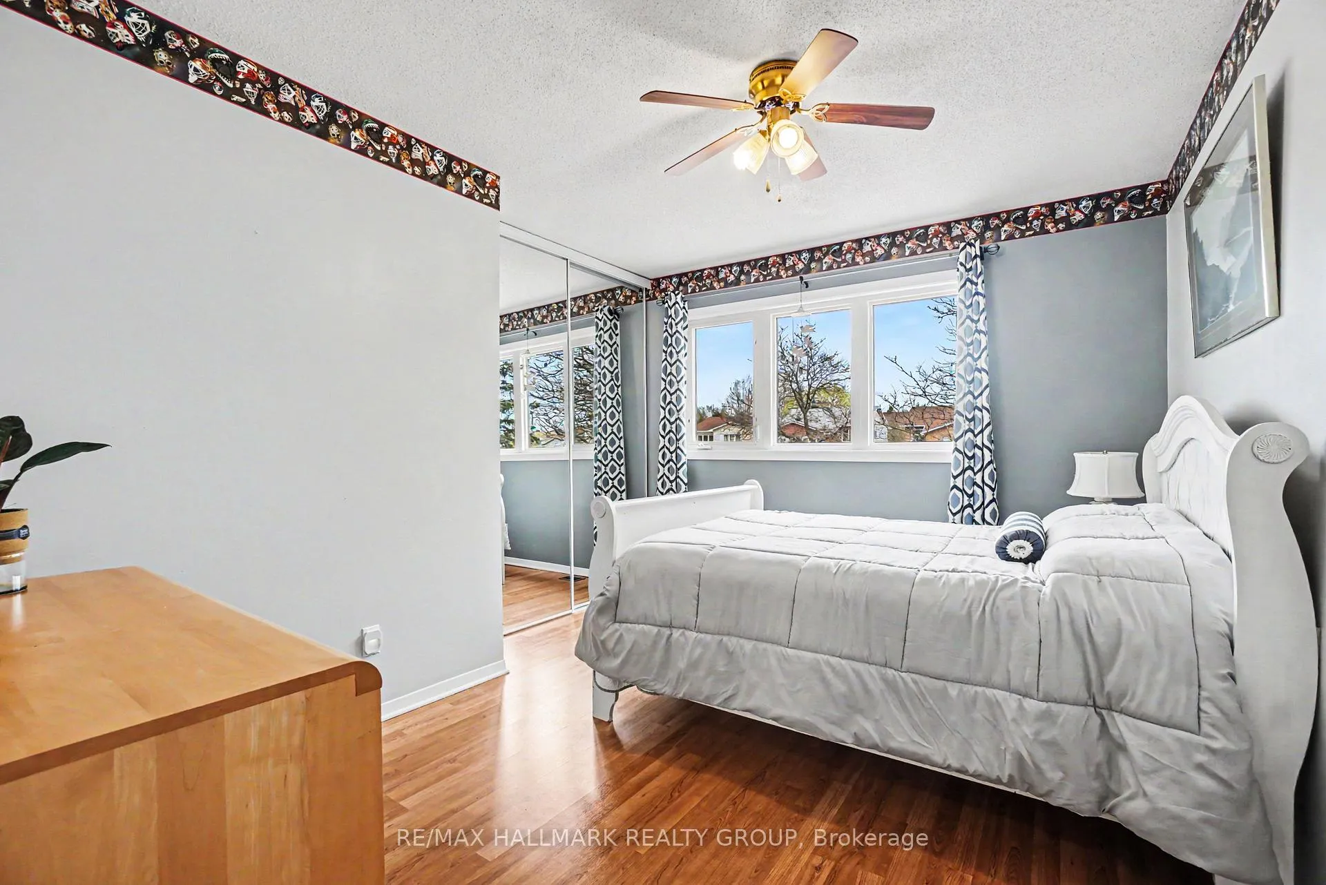 Photo 22 of 2056 Wildflower Drive, Ottawa, Queenswood Heights South — HOMEH