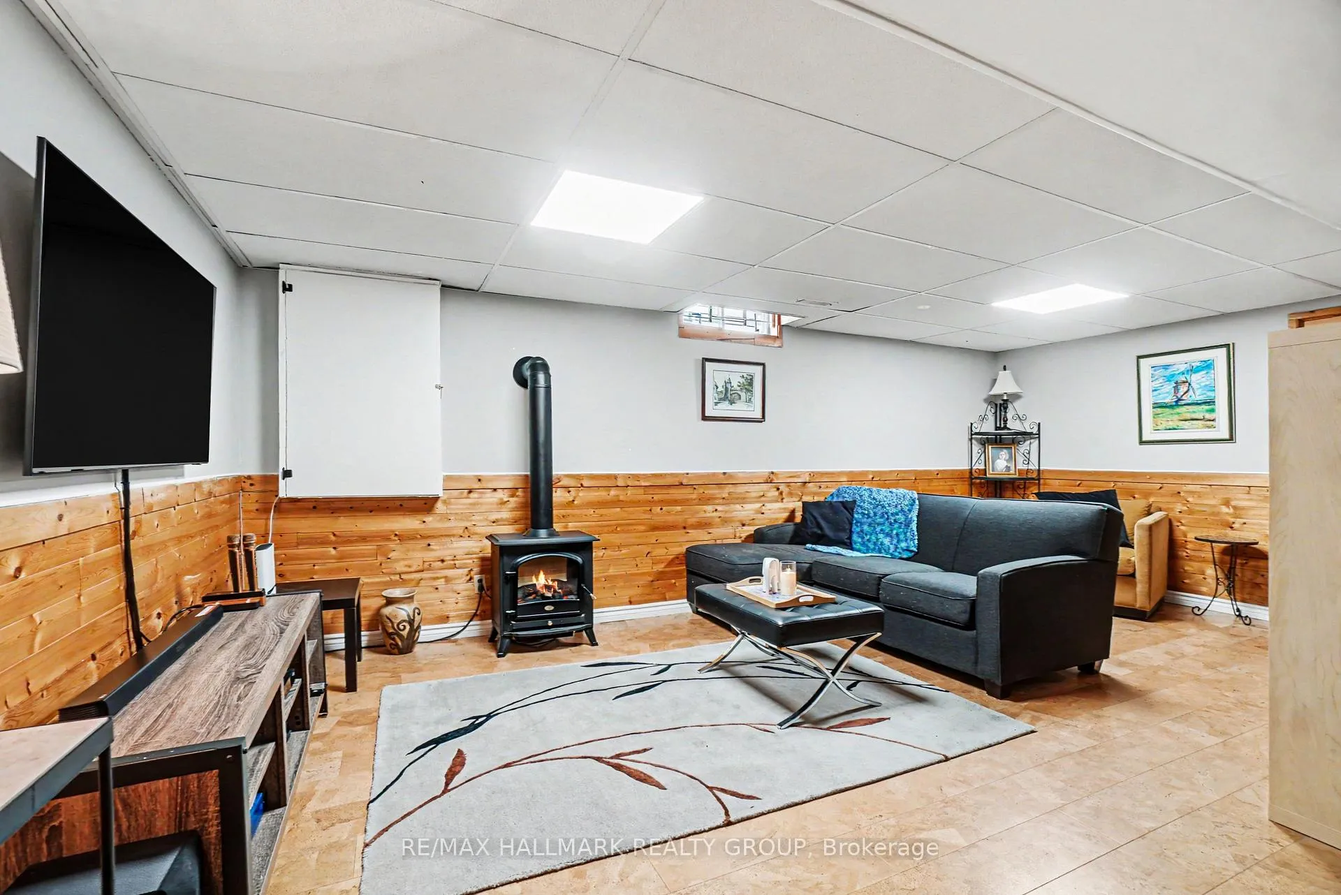 Photo 26 of 2056 Wildflower Drive, Ottawa, Queenswood Heights South — HOMEH