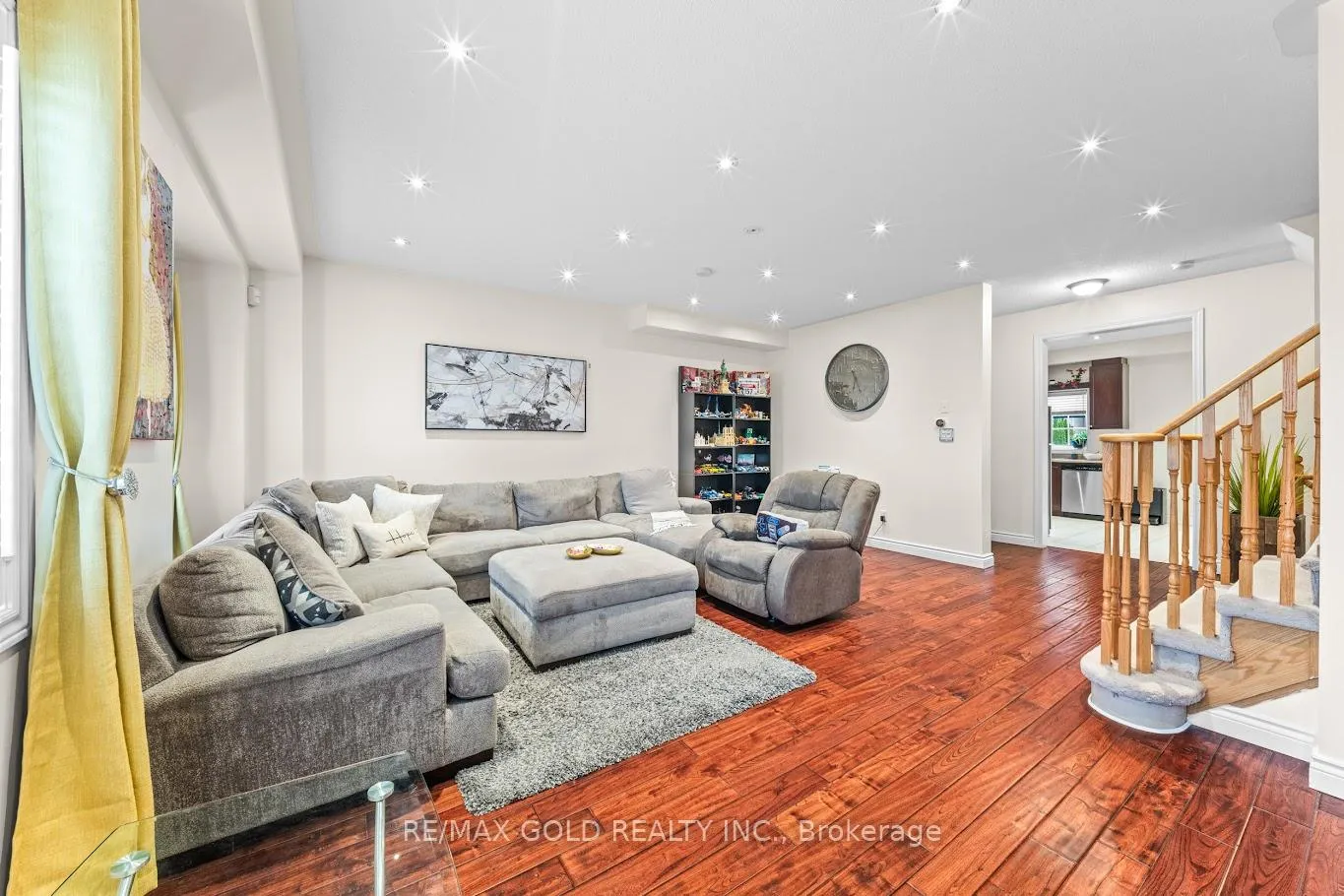 Photo 16 of 52 Arizona Drive, Brampton, Bram West — HOMEH