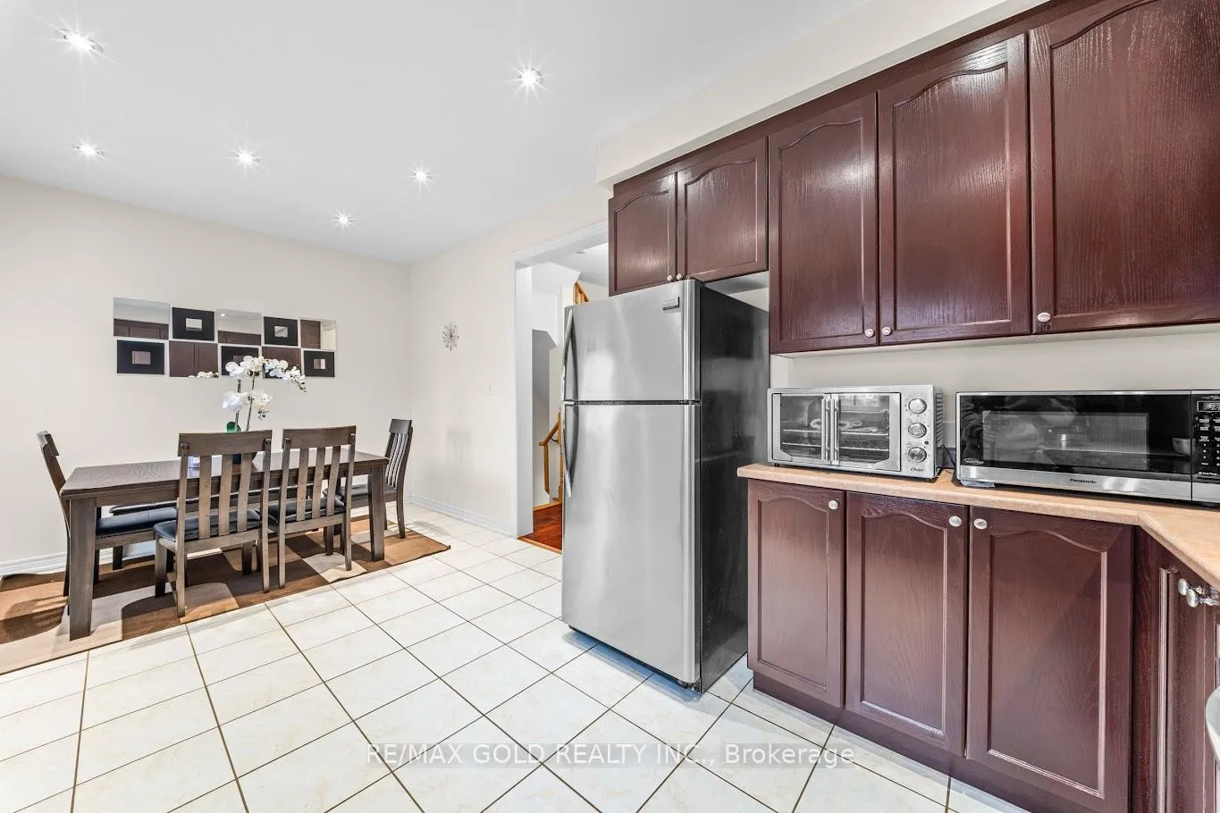 Photo 23 of 52 Arizona Drive, Brampton, Bram West — HOMEH