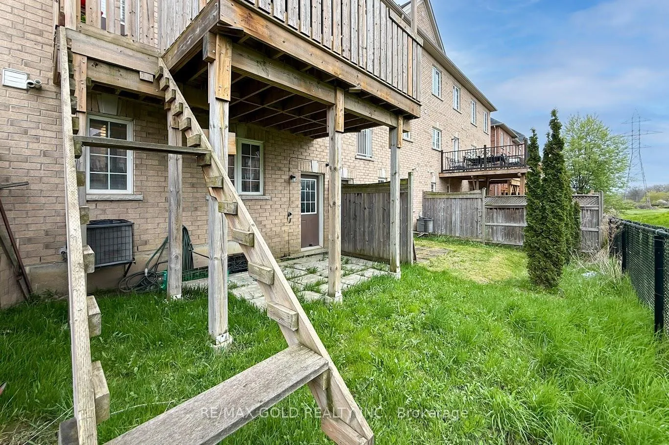 Photo 43 of 52 Arizona Drive, Brampton, Bram West — HOMEH