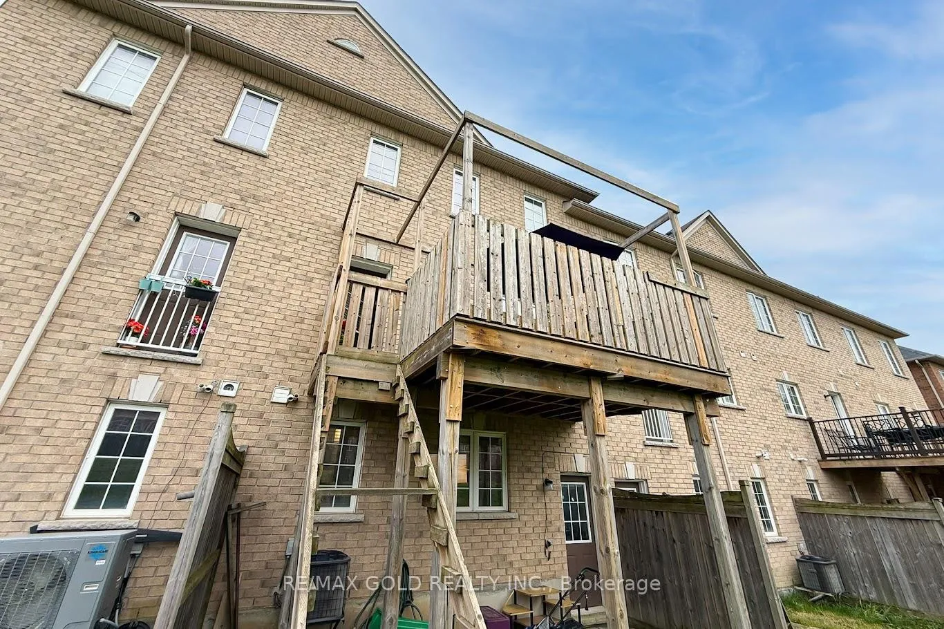 Photo 44 of 52 Arizona Drive, Brampton, Bram West — HOMEH