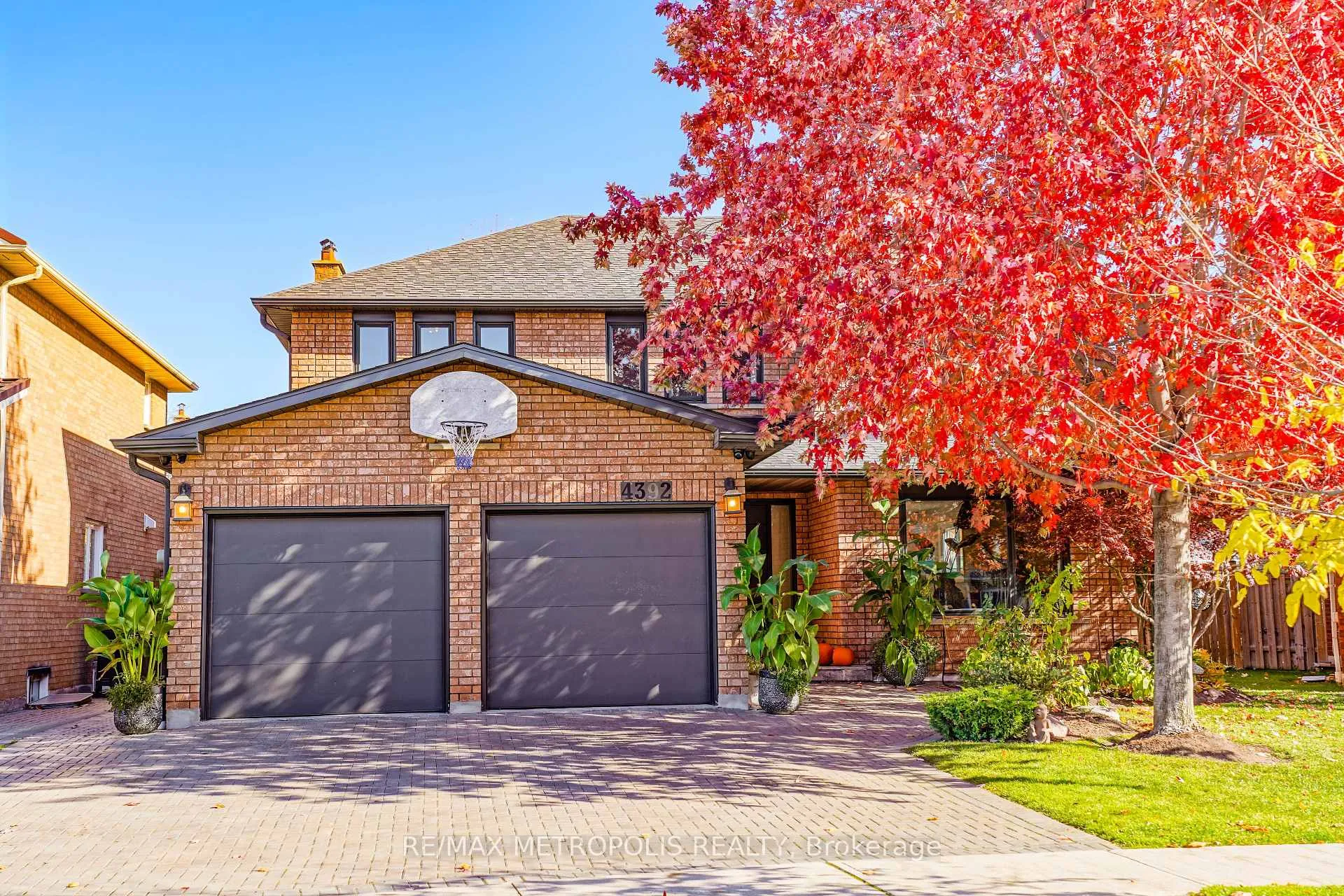 Photo of 4392 Grassland Crescent