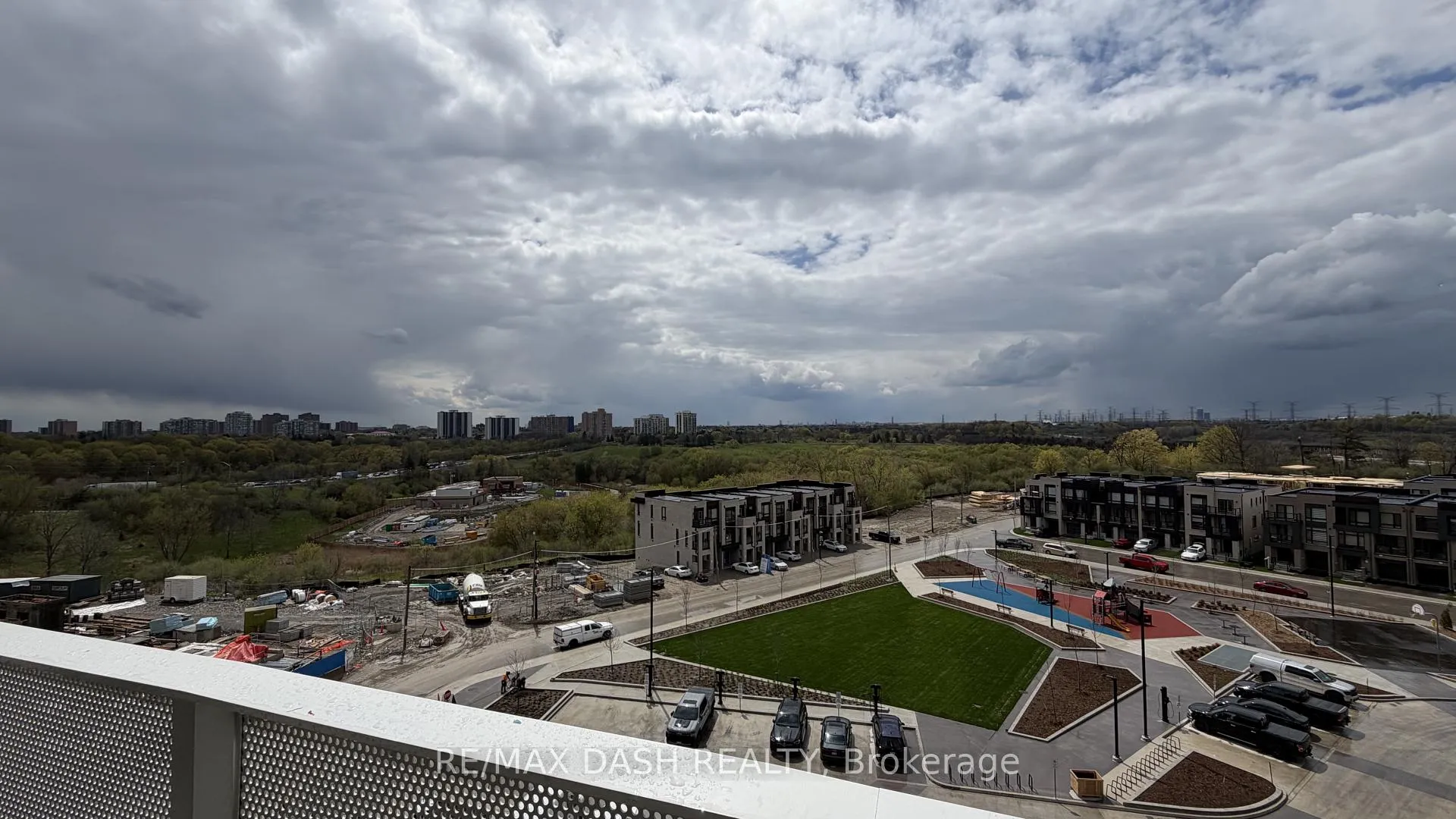 Photo 22 of Unit 616, 6 Flavelle Trail, Vaughan, Steeles West Industrial — HOMEH