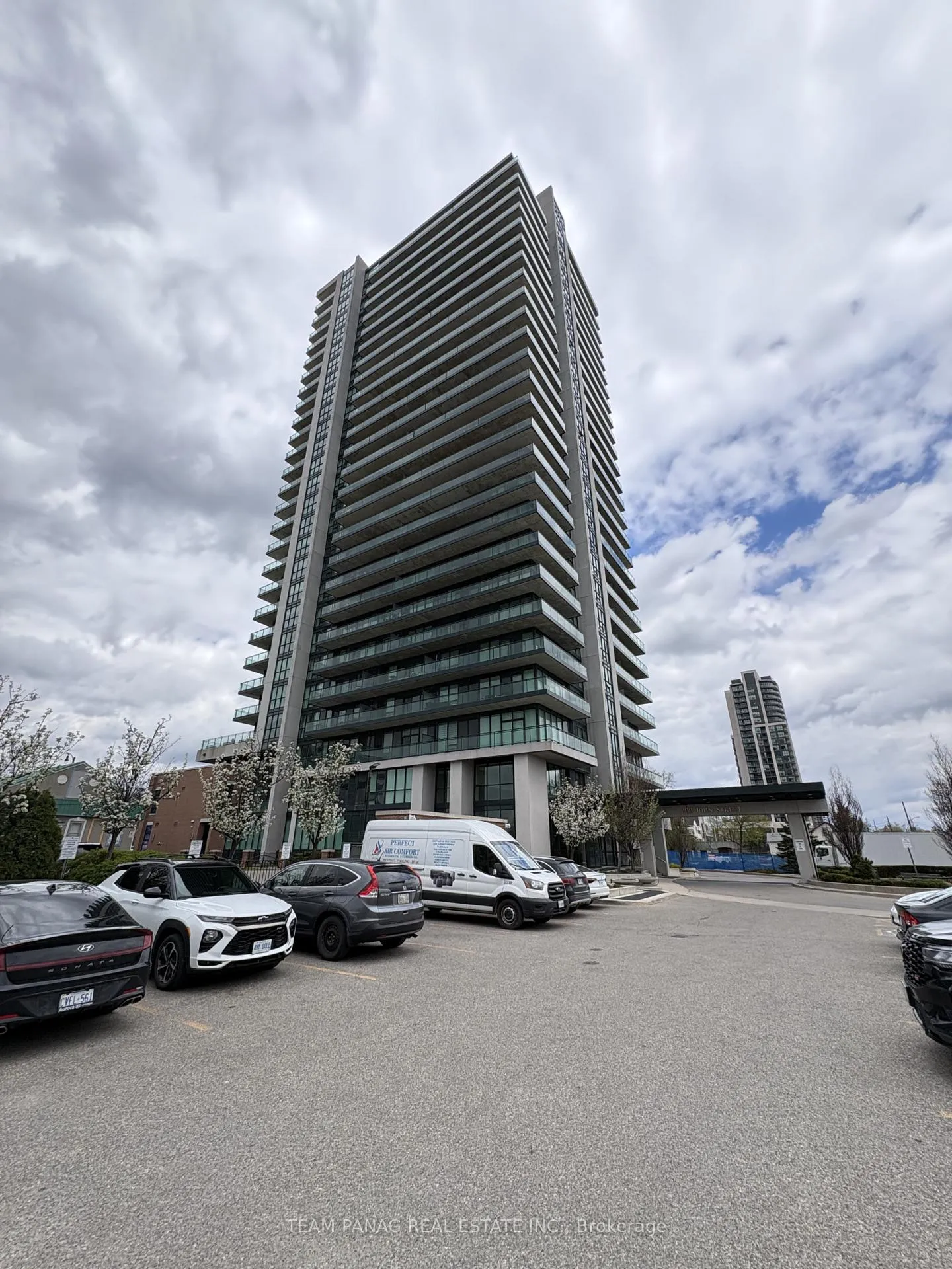 Photo 1 of Unit 203, 100 John Street, Brampton, Downtown Brampton — HOMEH