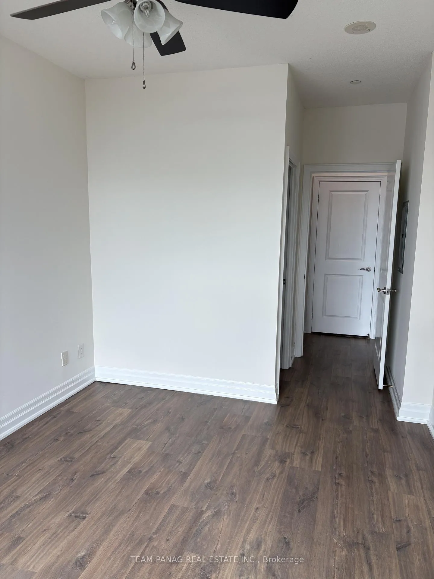 Photo 8 of Unit 203, 100 John Street, Brampton, Downtown Brampton — HOMEH
