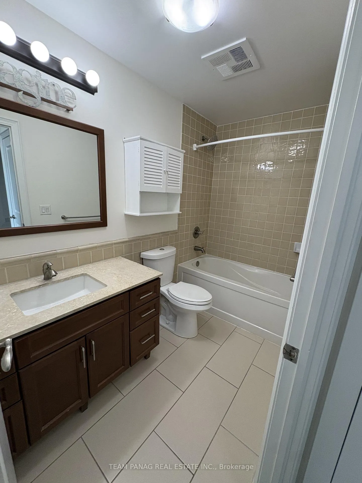Photo 11 of Unit 203, 100 John Street, Brampton, Downtown Brampton — HOMEH