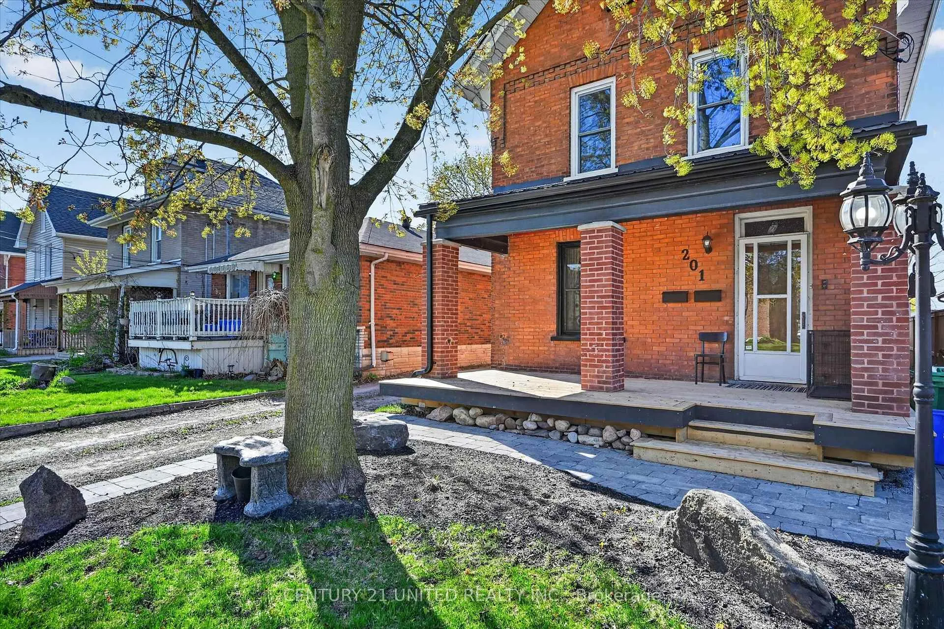 Photo 3 of 201 Romaine Street, Peterborough, Otonabee Ward 1 — HOMEH
