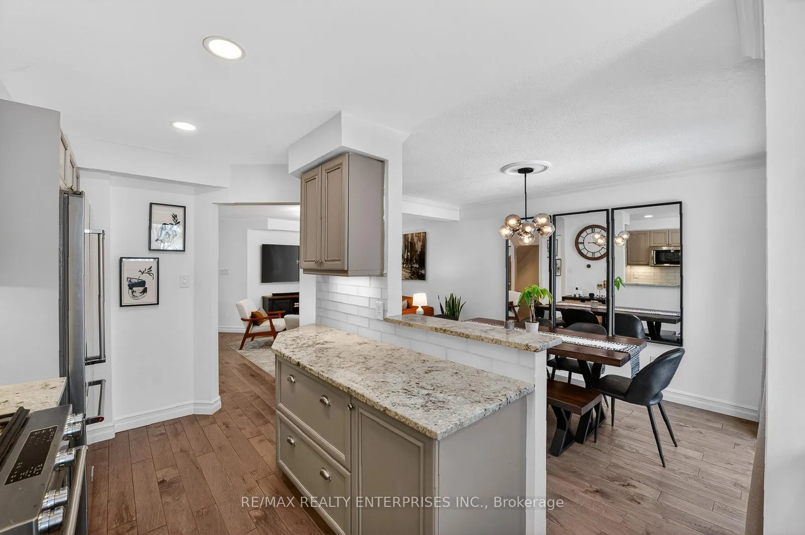 Photo 9 of Unit 19, 2920 Headon Forest, Burlington, Headon — HOMEH